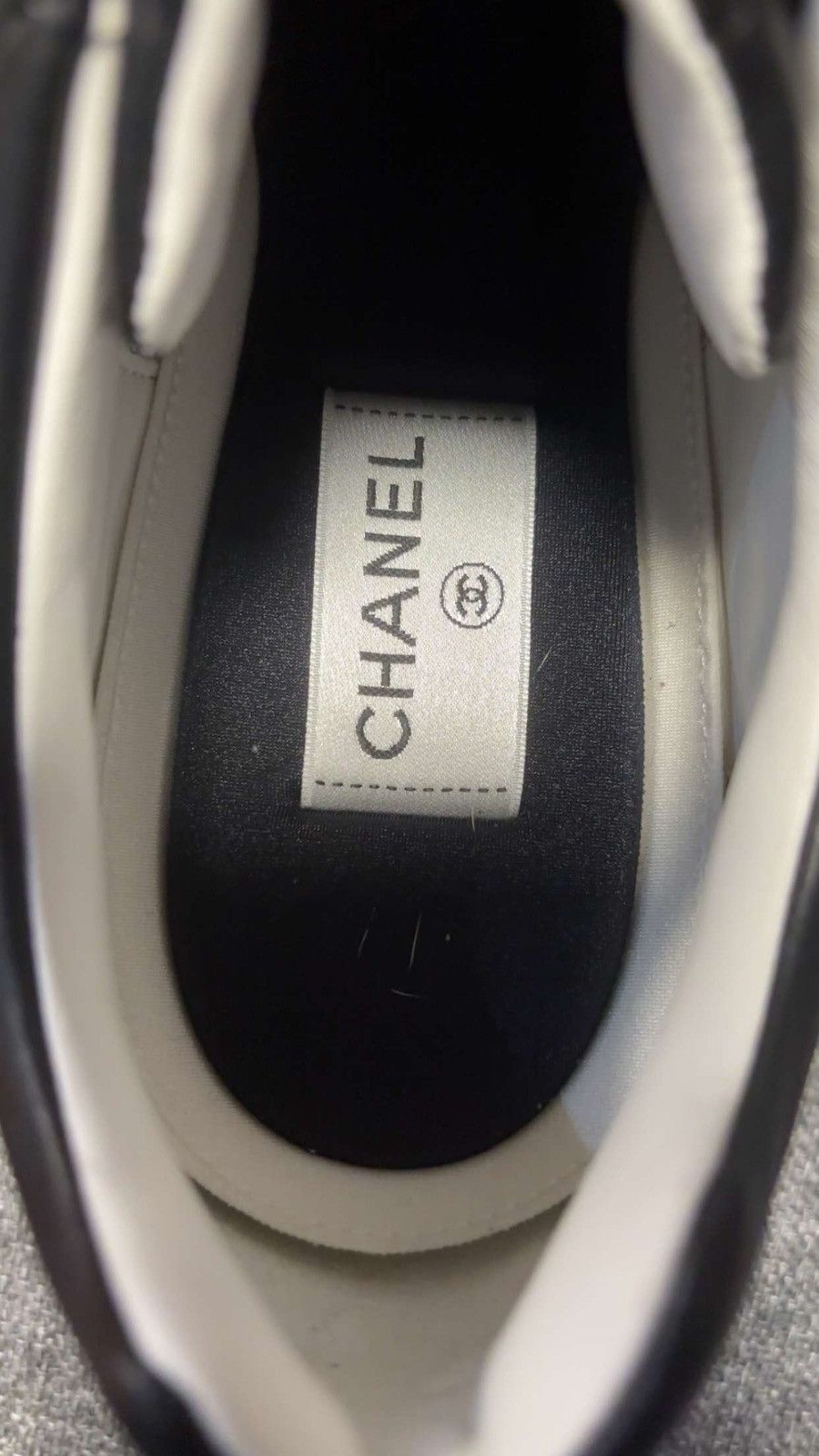 Chanel Chanel CC Calfskin Black UK9 2070 Size US 10 / EU 43 - 11 Thumbnail