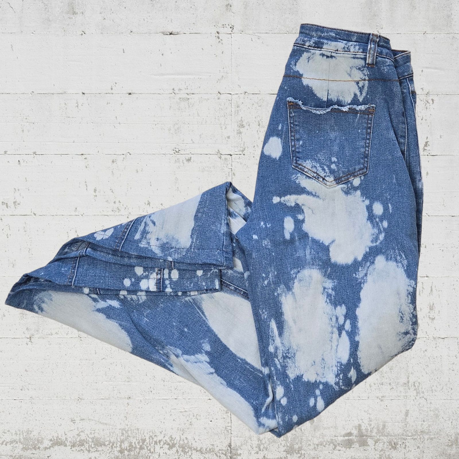 Other Light Wash Bleached Wide Flare Jeans Size 10 Size 32" / US 10 / IT 46 - 9 Thumbnail