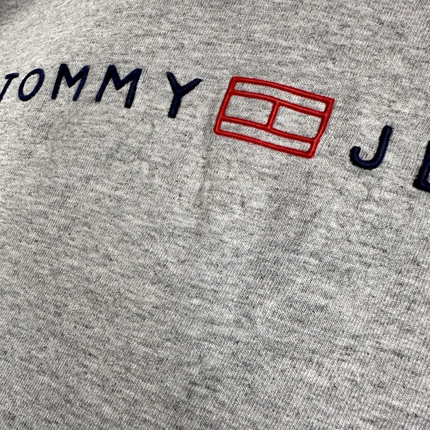 Logo 7 VINTAGE? No. Tommy Jeans Shirt Mens XL Gray Embroidered Logo Graphic Tee Short Sleeve Size US XL / EU 56 / 4 - 4 Thumbnail