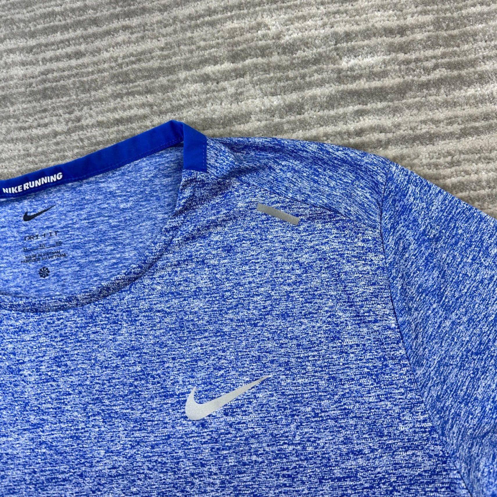 Nike Nike Shirt Mens Extra Large Blue Dri-Fit Running Marathon Gym Rise 365 Size US XL / EU 56 / 4 - 4 Thumbnail