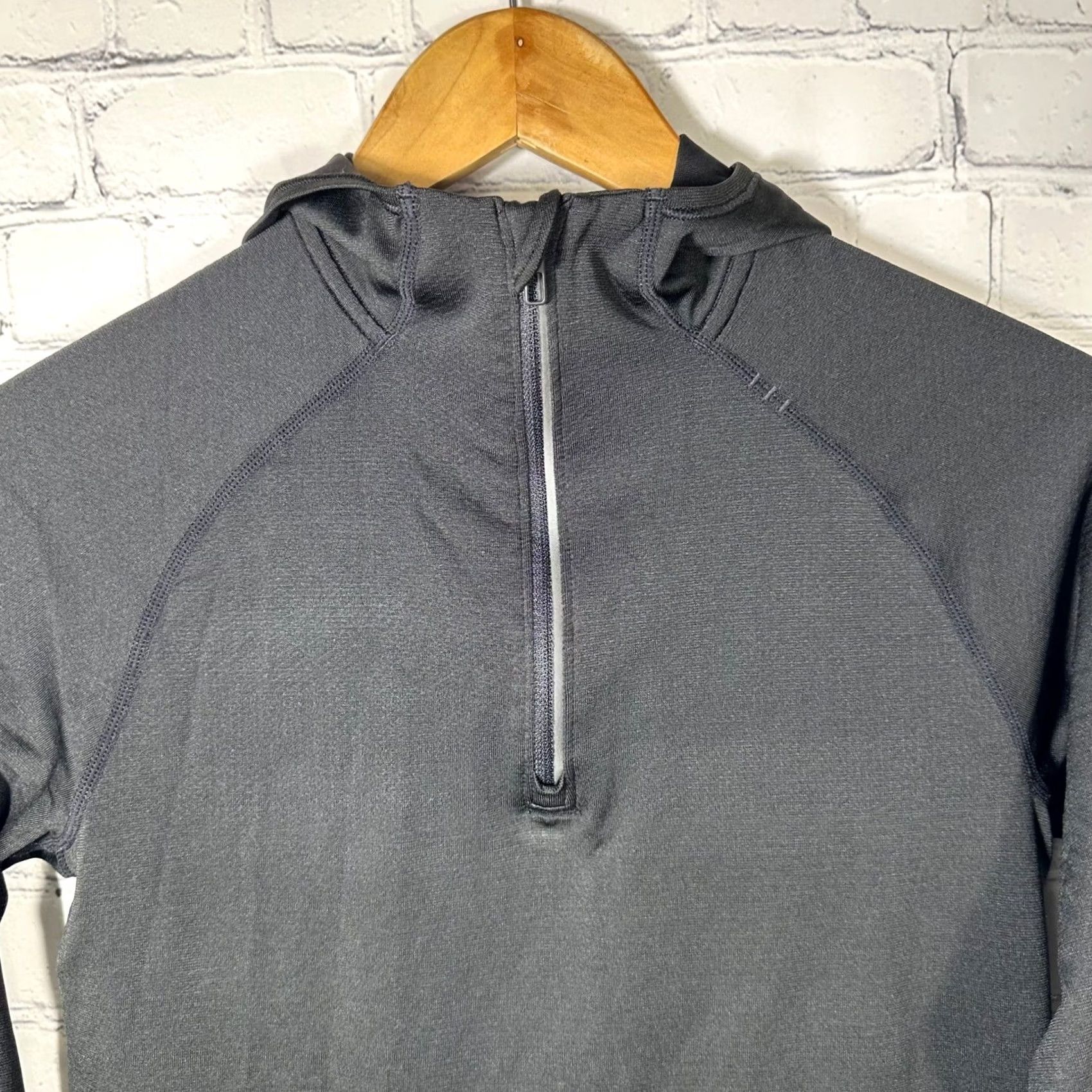 Lululemon Lululemon Swiftly Tech Hoodie Black Long Sleeve Half Zip Running Shirt Womens Size S / US 4 / IT 40 - 2 Thumbnail