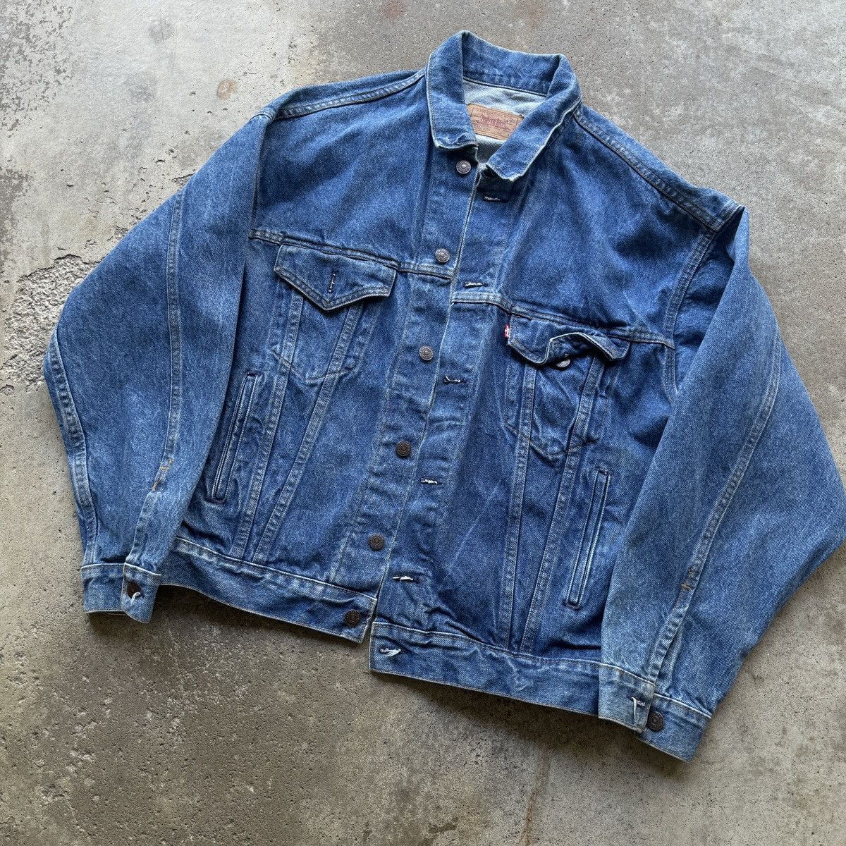 Levi's 80s Levi's Faded Denim Trucker Jacket Made in USA ERD Grunge Size US L / EU 52-54 / 3 - 8 Thumbnail