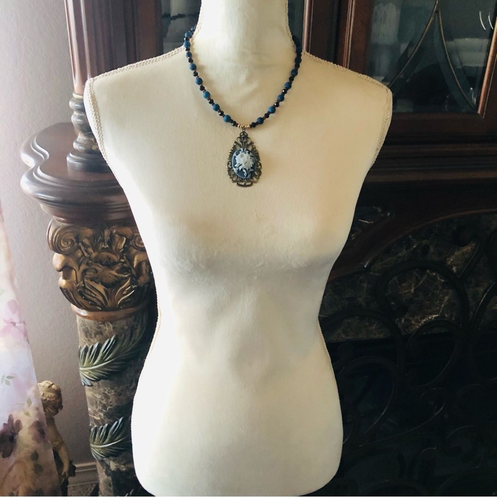 Handmade Handcrafted rose cameo filigree genuine dragon vein necklac Size ONE SIZE - 5 Thumbnail