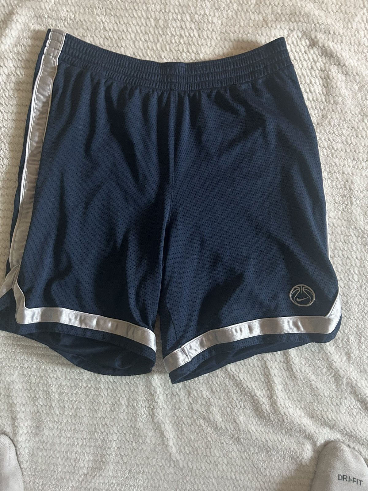 Nike Vintage nike basketball shorts Size US 33 - 1 Thumbnail