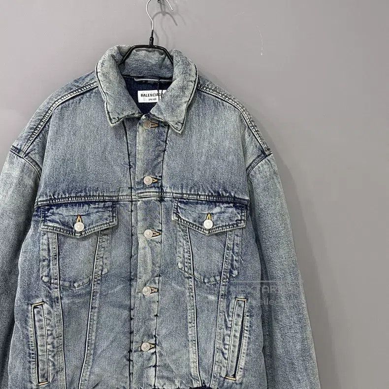Balenciaga Balenciaga Washed Denim Cotton Jacket Size XS / US 0-2 / IT 36-38 - 2 Thumbnail