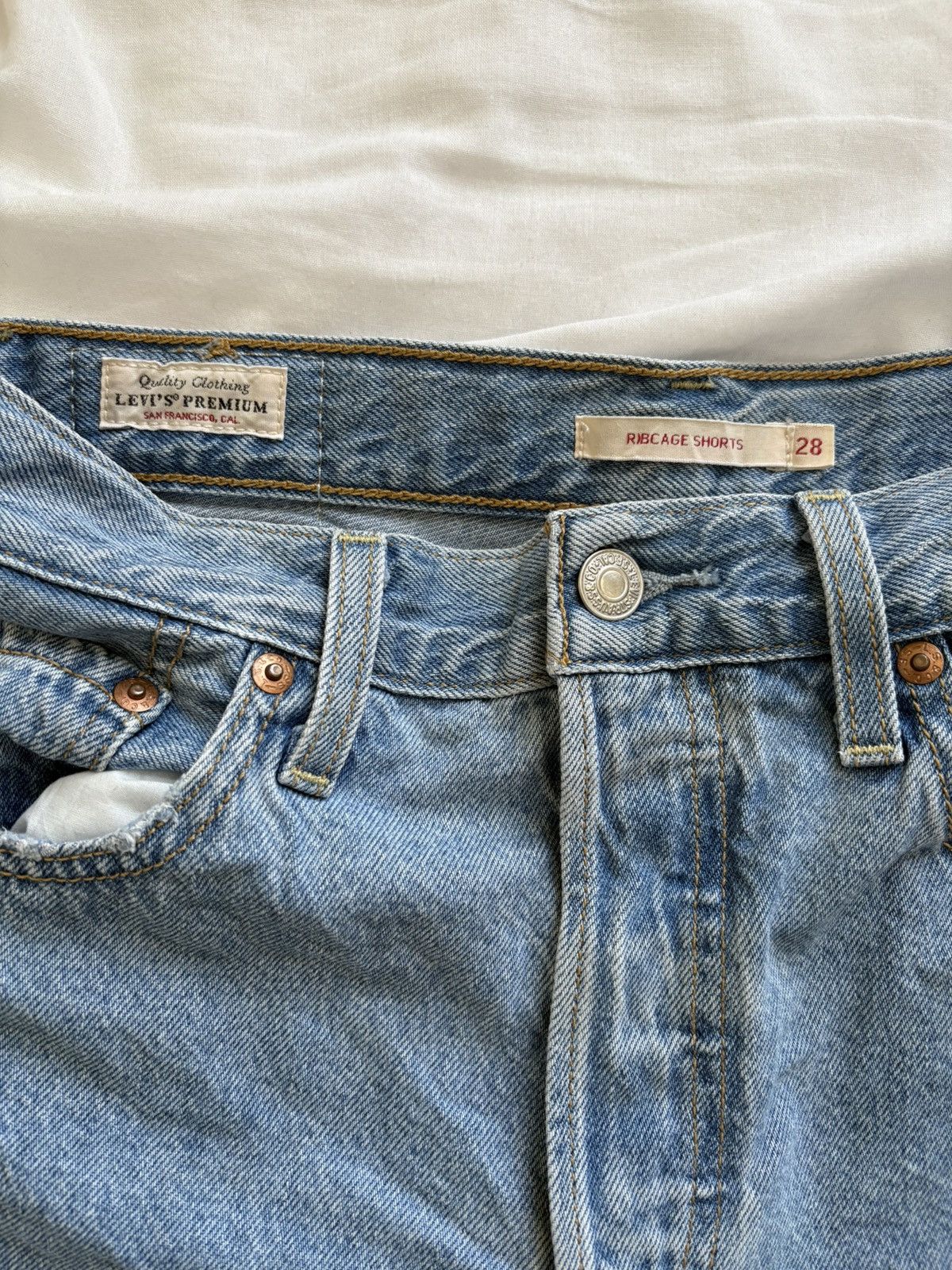 Levi's Levi ribcage denim shorts W28 Size 28" / US 6 / IT 42 - 2 Thumbnail