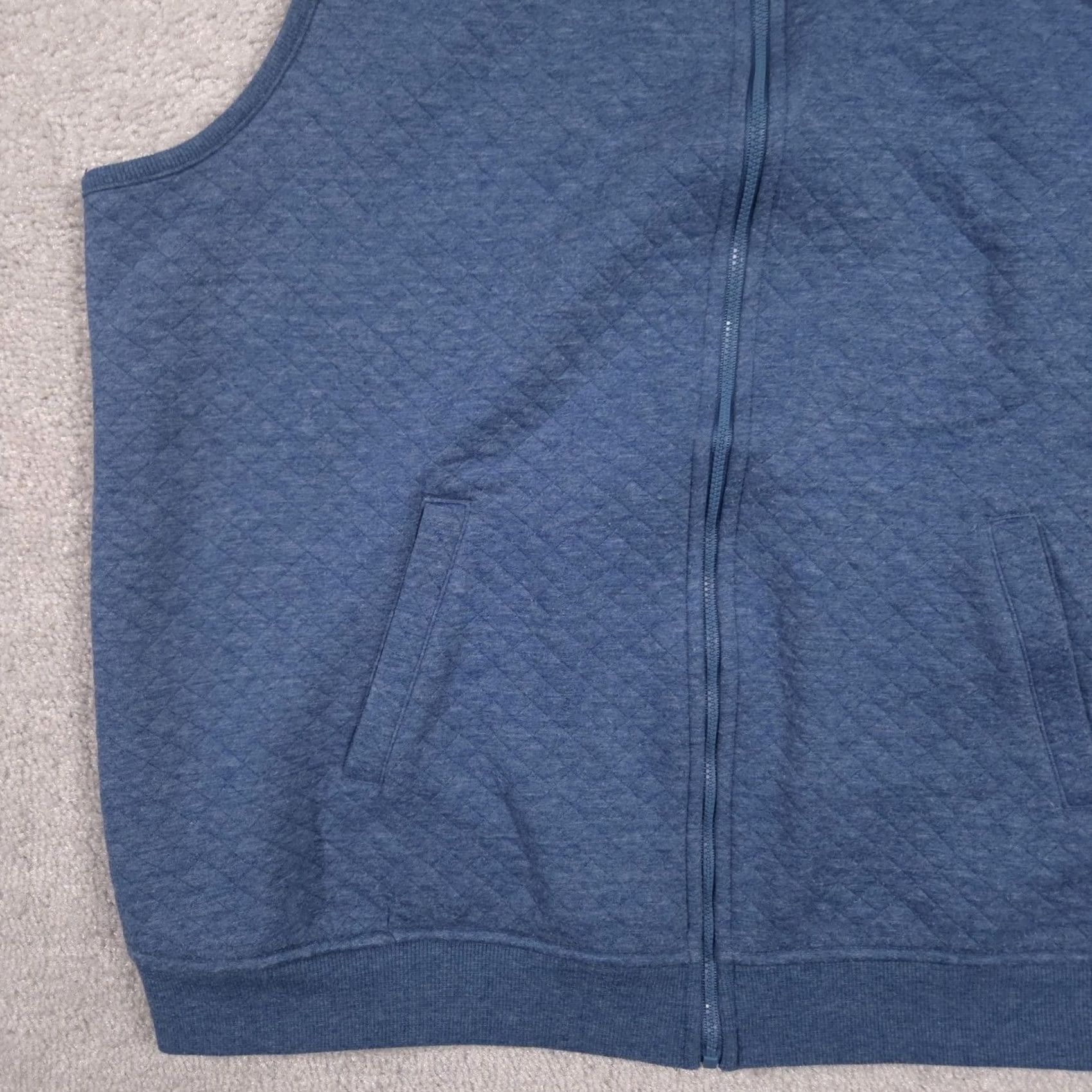 Vintage Alfred Dunner Vest Womens 1X Blue Quilted Knit Full Zip Pockets Casual Vest Womens 1X Blue Quilted Knit Full Zip Pockets Casual Size XL / US 12-14 / IT 48-50 - 4 Thumbnail