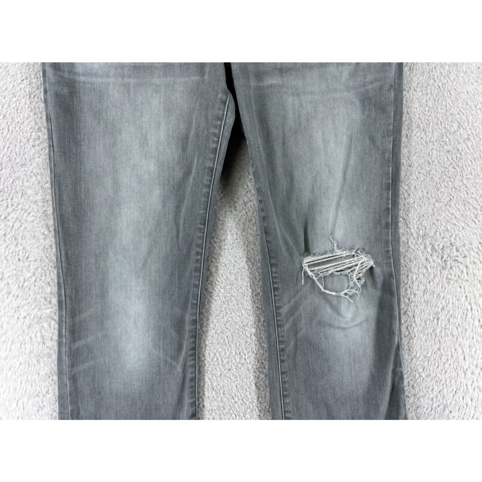 Lucky Brand Lucky Brand Jeans - Womens 12 Gray Denim 5-Pocket Regular Capri Distressed Mid Rise Size 34" / US 12 / IT 48 - 6 Thumbnail