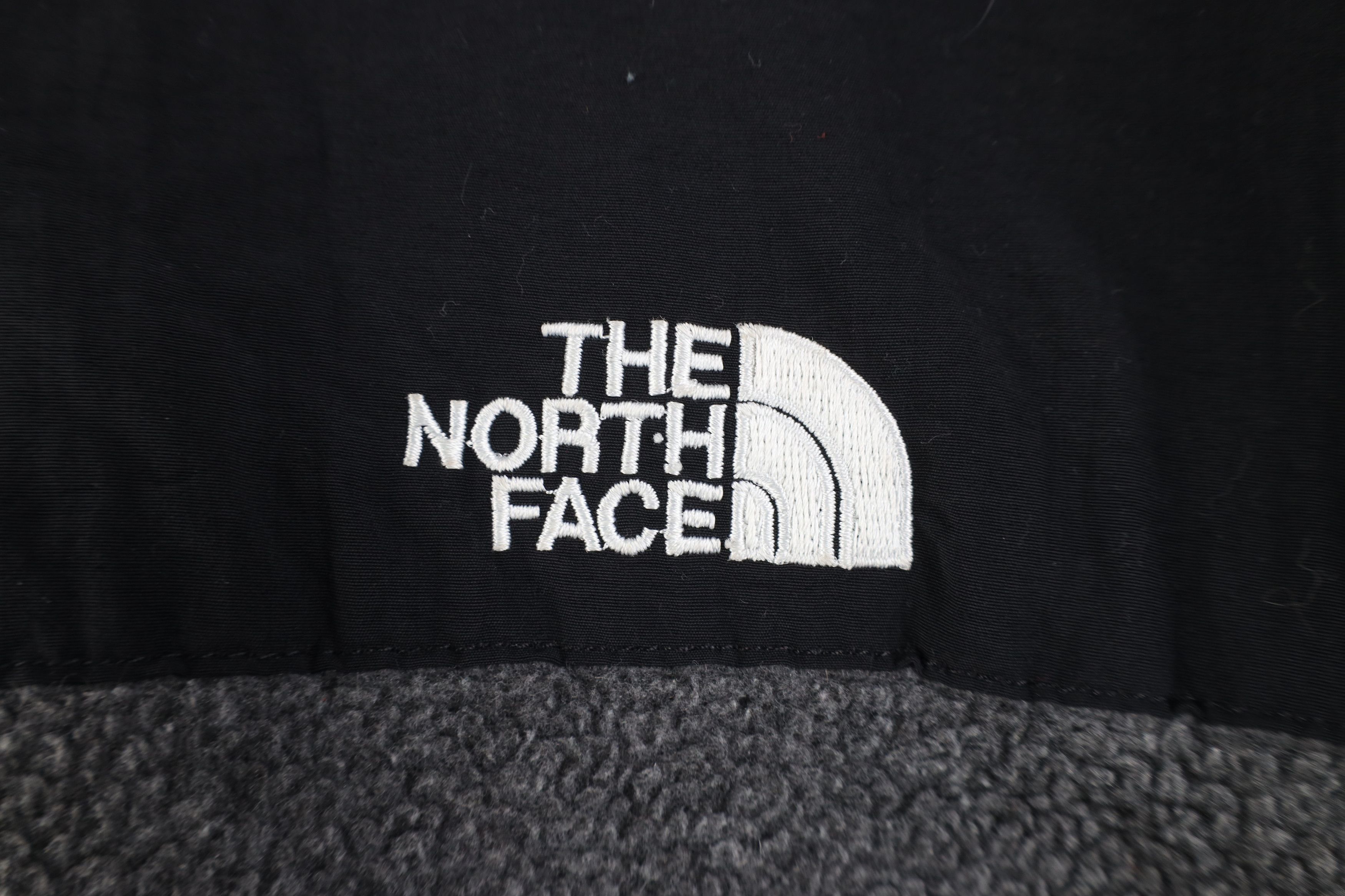 The North Face Vintage 90s The North Face Denali Fleece Jacket Gray Black Size US L / EU 52-54 / 3 - 11 Thumbnail