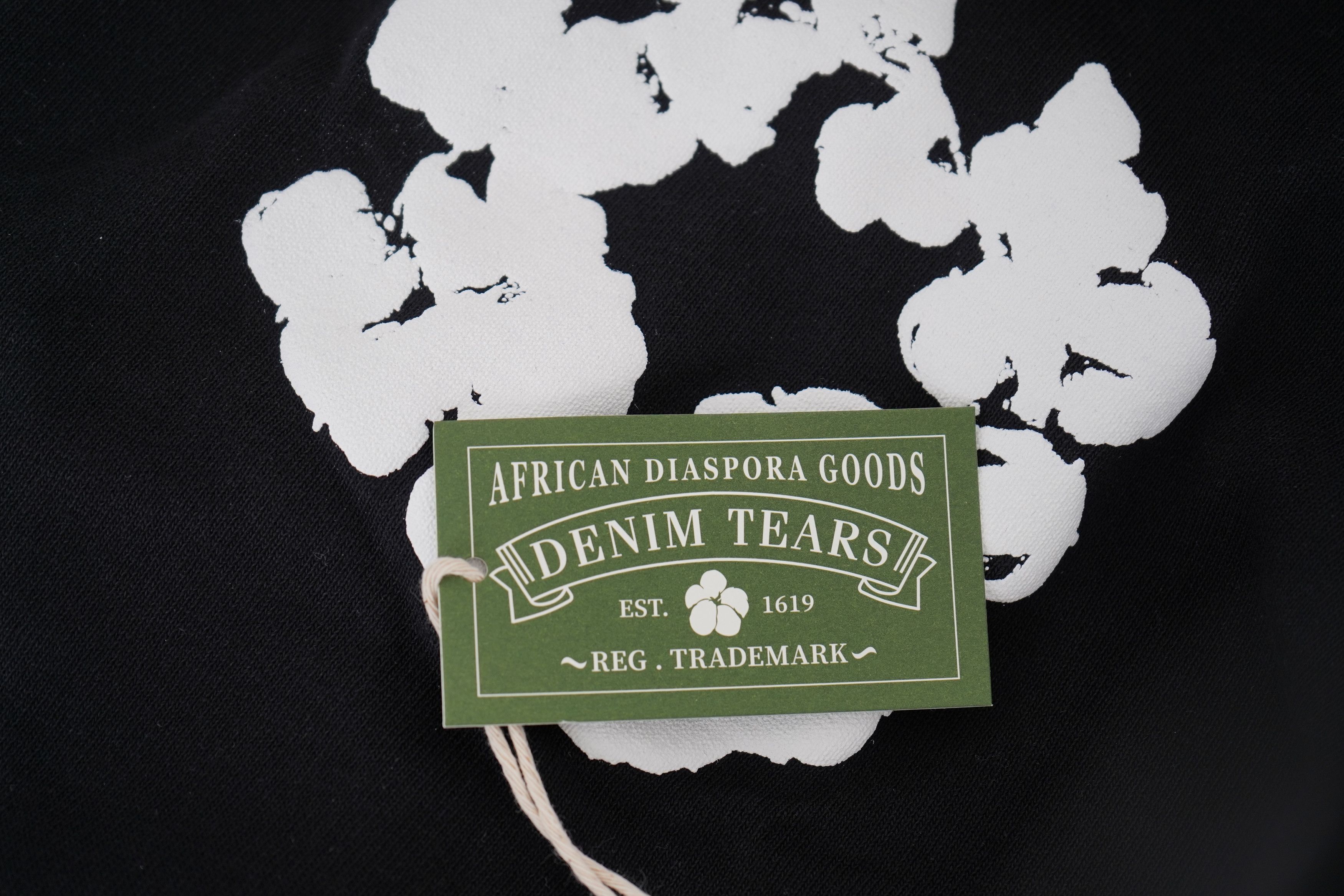 DENIM TEARS Denim Tears Long-Sleeve Wreath Tee Black XXL Size US XXL / EU 58 / 5 - 5 Thumbnail