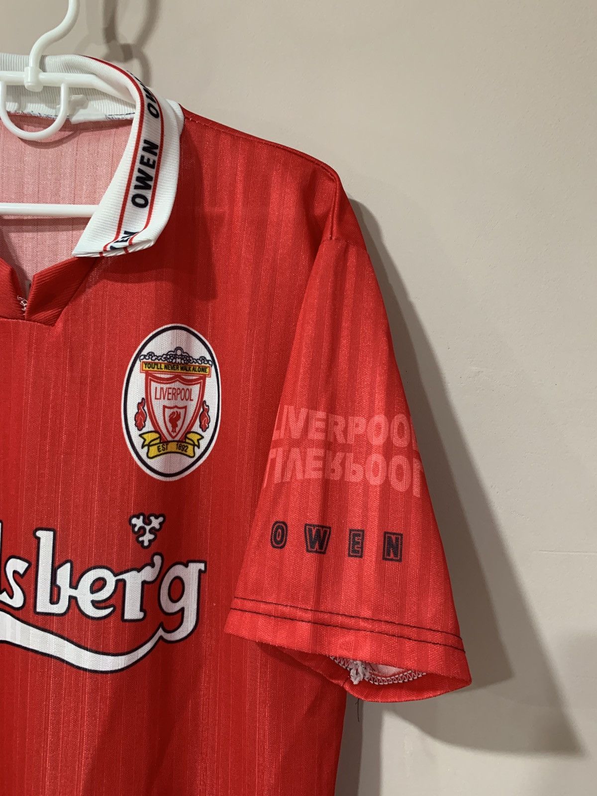 Vintage Liverpool Home Football Shirt Vintage Soccer Jersey OWEN #10 Size US L / EU 52-54 / 3 - 4 Thumbnail