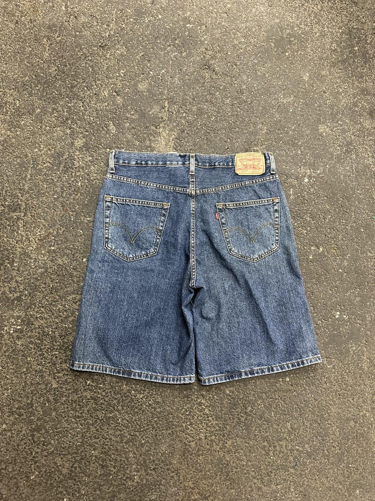 Levi's × Vintage Y2K Levi’s 550 jorts Size US 34 / EU 50 - 2 Thumbnail