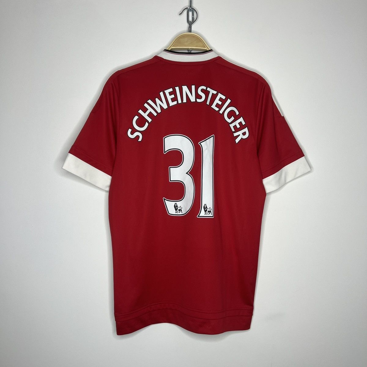 Adidas Adidas Manchester United Schweinsteiger 31 Home Kit Jersey Size US M / EU 48-50 / 2 - 2 Thumbnail