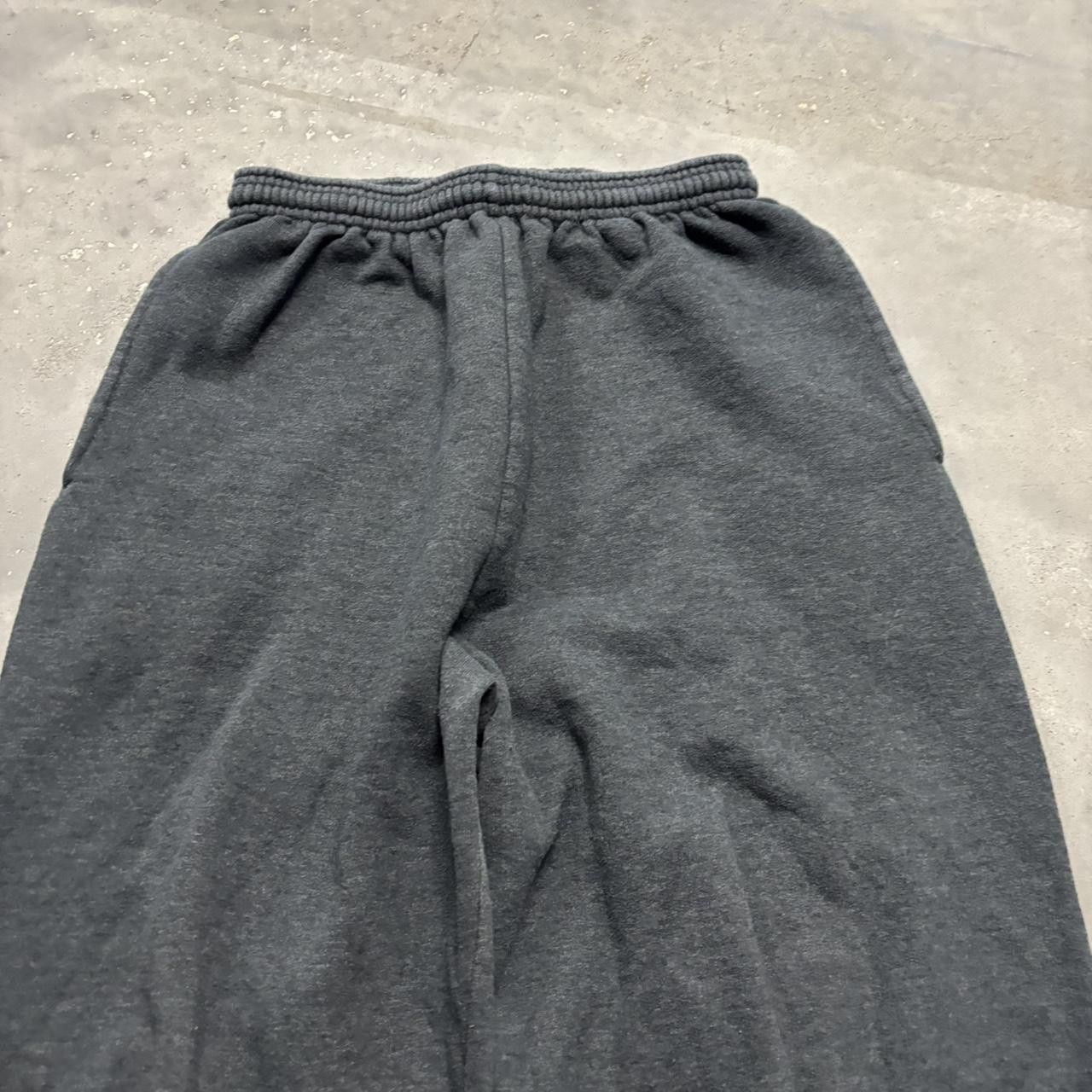 Japanese Brand × Vintage Crazy Vintage Y2K/2000s Dark Grey Skater Essential Sweatpants! Size US 30 / EU 46 - 4 Thumbnail