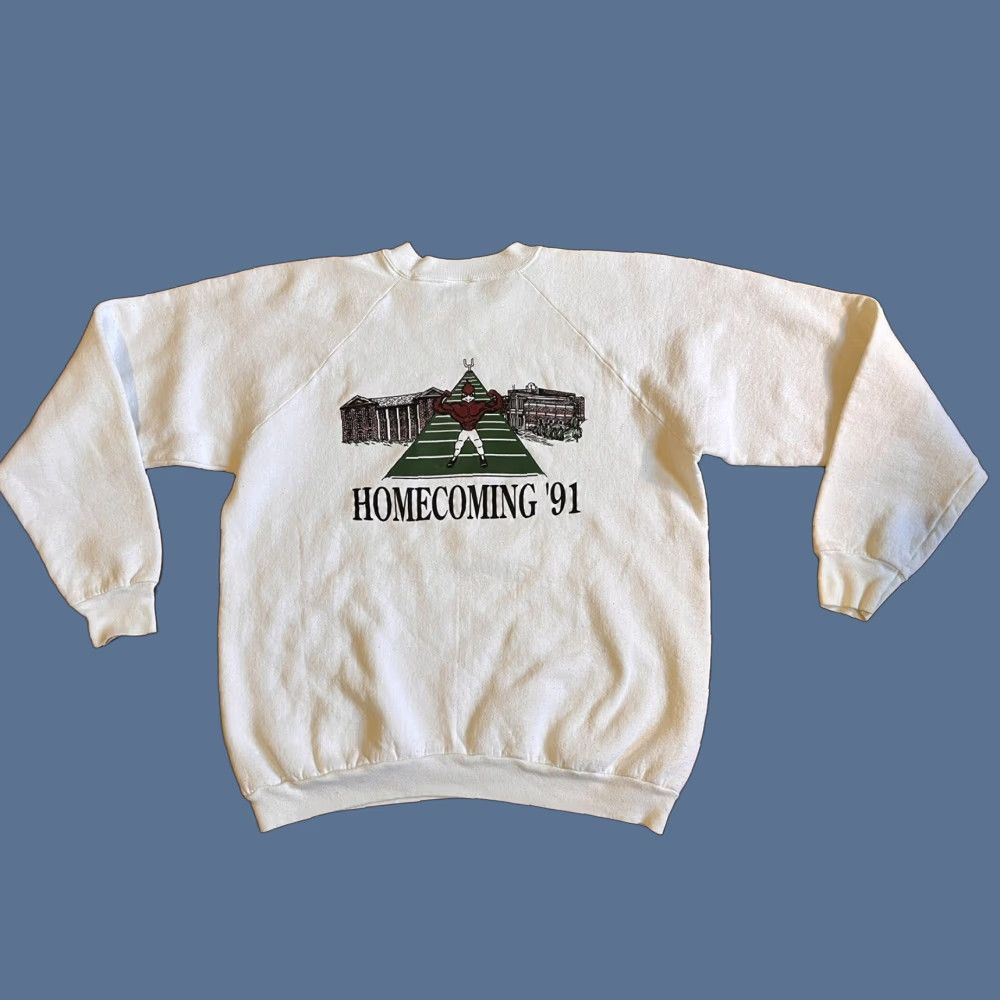 Fruit Of The Loom VINTAGE William Jewell College Homecoming 1991 Sweater Men’s 2XL White Graphic Print Raglan Sweatshirt University College Football 90s Mens Size US XXL / EU 58 / 5 - 1 Thumbnail
