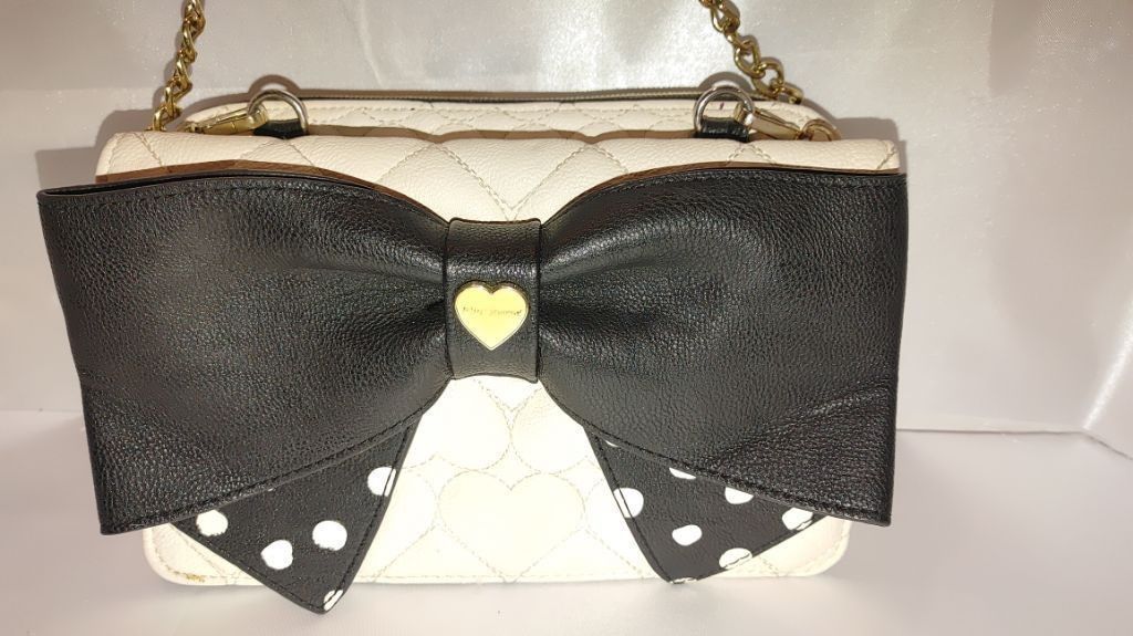 Betsey Johnson Betsey Johnson Convertible Crossbody/Clutch/Handbag Size ONE SIZE - 4 Thumbnail