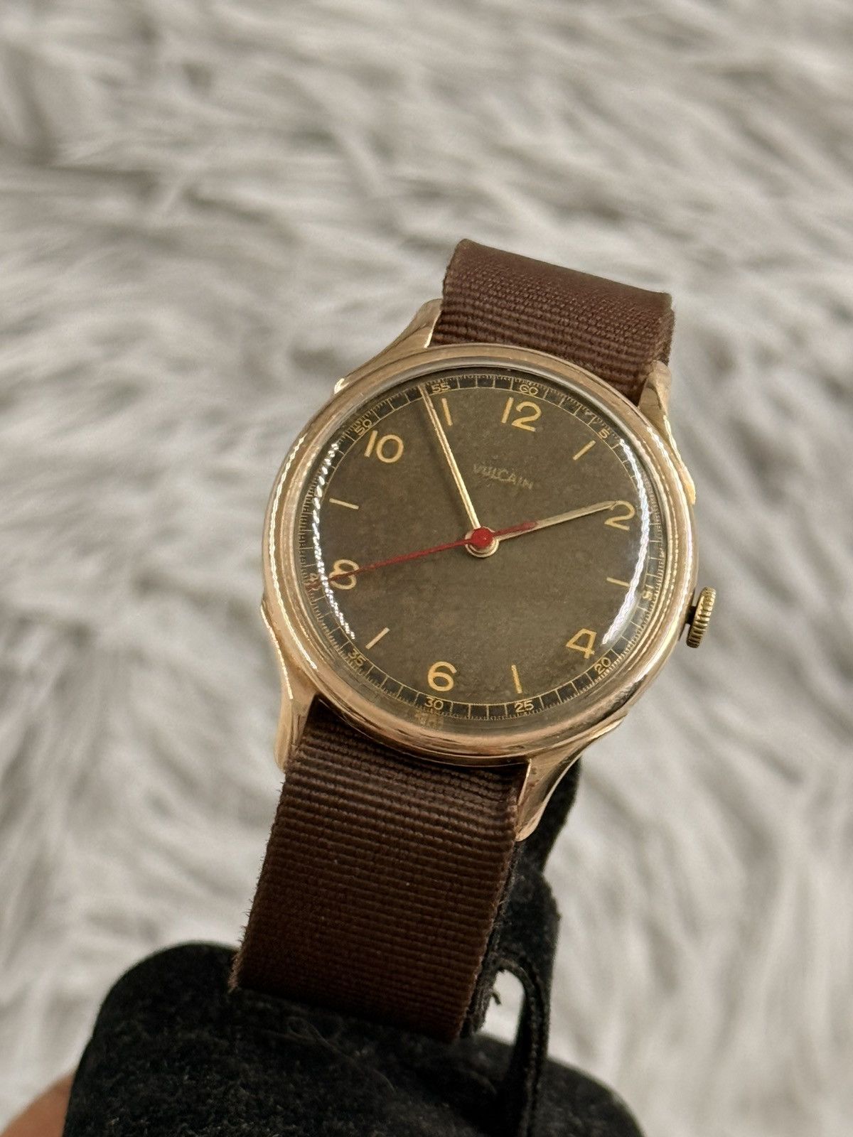 Vintage Rare Vintage 1970’s VULCAIN Military Manual Watch 9CT. Gold Size ONE SIZE - 9 Thumbnail