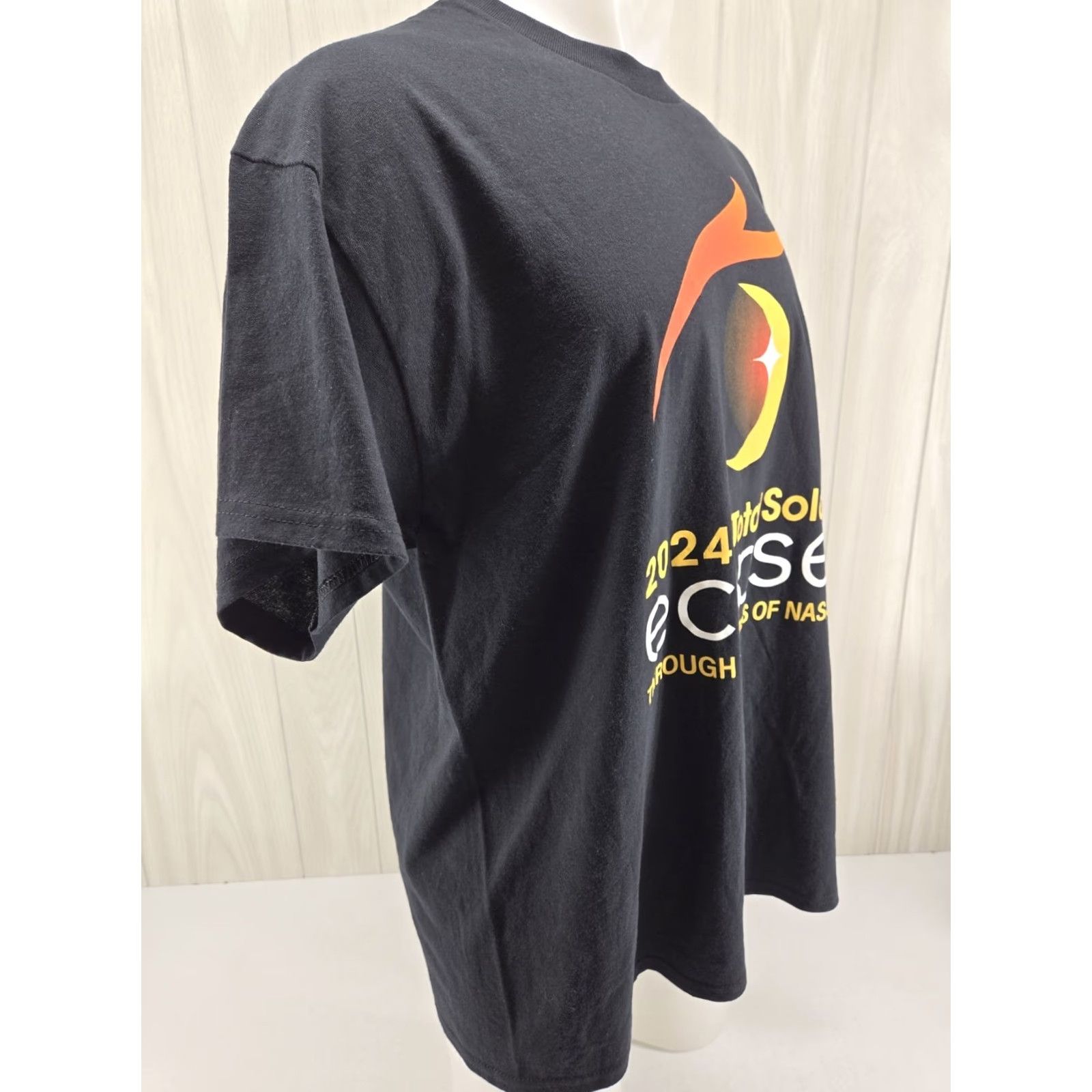 Gildan NASA 2024 Total Solar Eclipse Totality 04.08.24 T-Shirt L Black Cotton Jersey NASA Logo Graphic Print Regular Men Short Sleeve Round Neck Size US L / EU 52-54 / 3 - 7 Thumbnail
