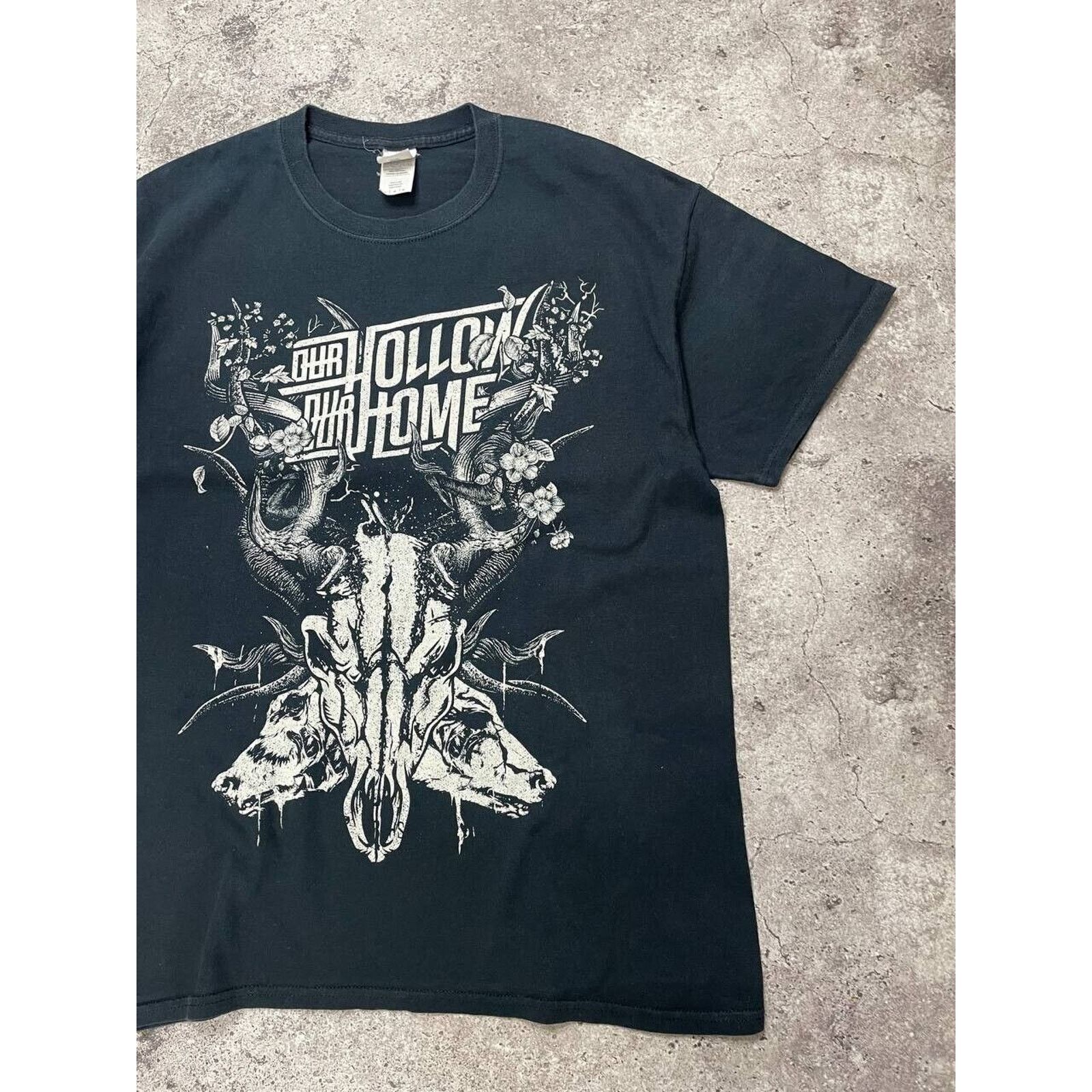 Band Tees × Vintage Our Hollow Our Home Graphic Heavy Gildan L Rock Band Tee Size US L / EU 52-54 / 3 - 3 Thumbnail