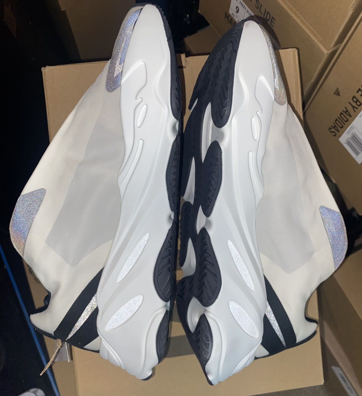 Yeezy adidas Yeezy 700 MNVN Laceless ‘Analog’ size10.5 DS w OG All Size US 10.5 / EU 43-44 - 5 Thumbnail