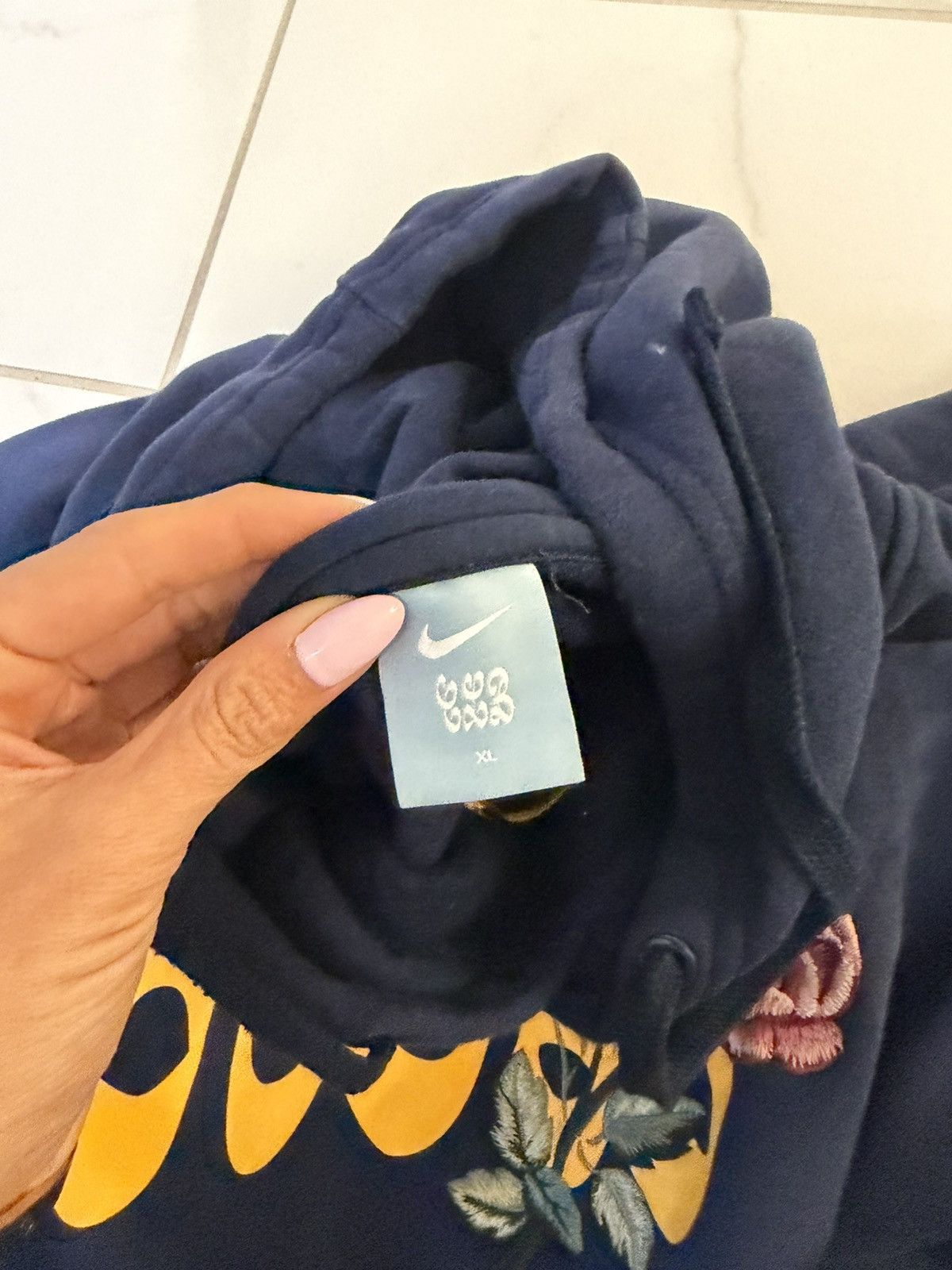 Nike CLB NIKE HOODIE Size US XL / EU 56 / 4 - 3 Thumbnail