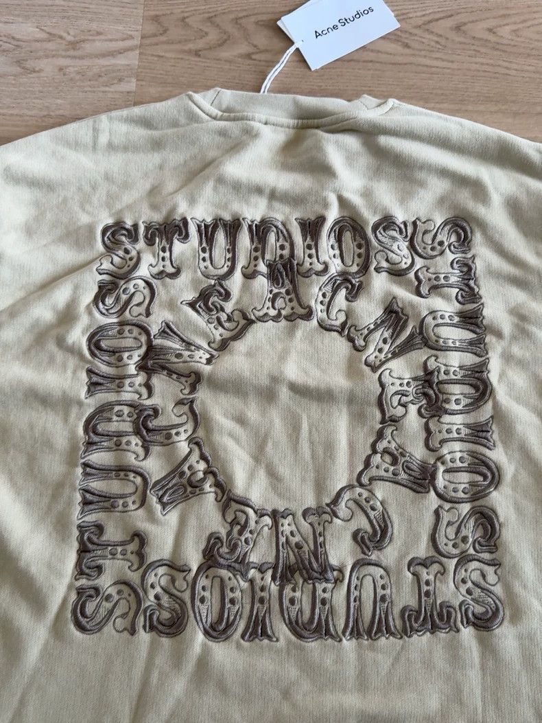 Acne Studios acne studios A red bean paste letter embroidered sweatshir Size US L / EU 52-54 / 3 - 7 Thumbnail