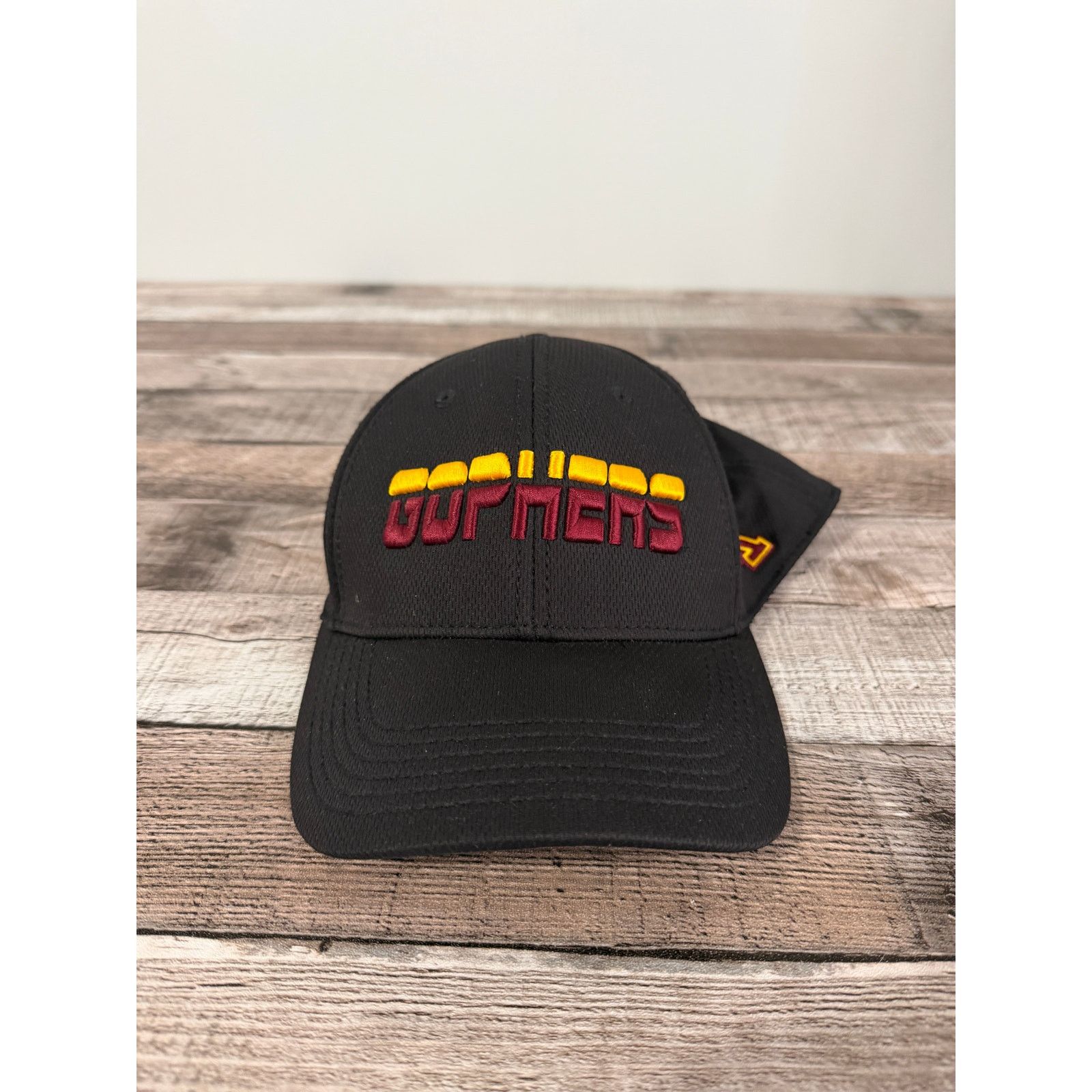 Top Of The World Minnesota Gophers Stretch-Fit College Baseball Hat Size ONE SIZE - 2 Thumbnail