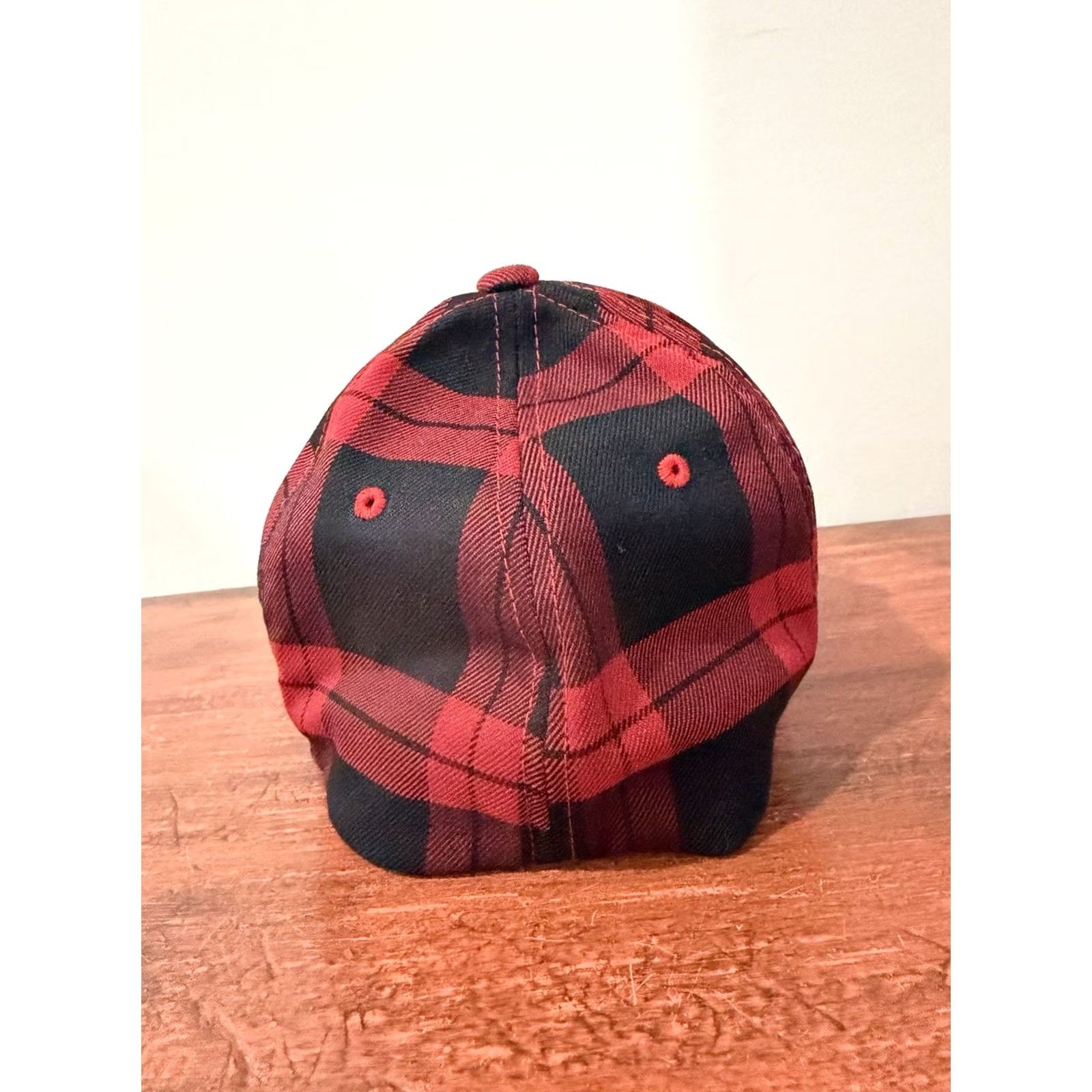 Vintage Yupoong Flexfit Cap Hat S/M Red & Black Tartan Plaid Skateboard Y2K Size ONE SIZE - 3 Thumbnail