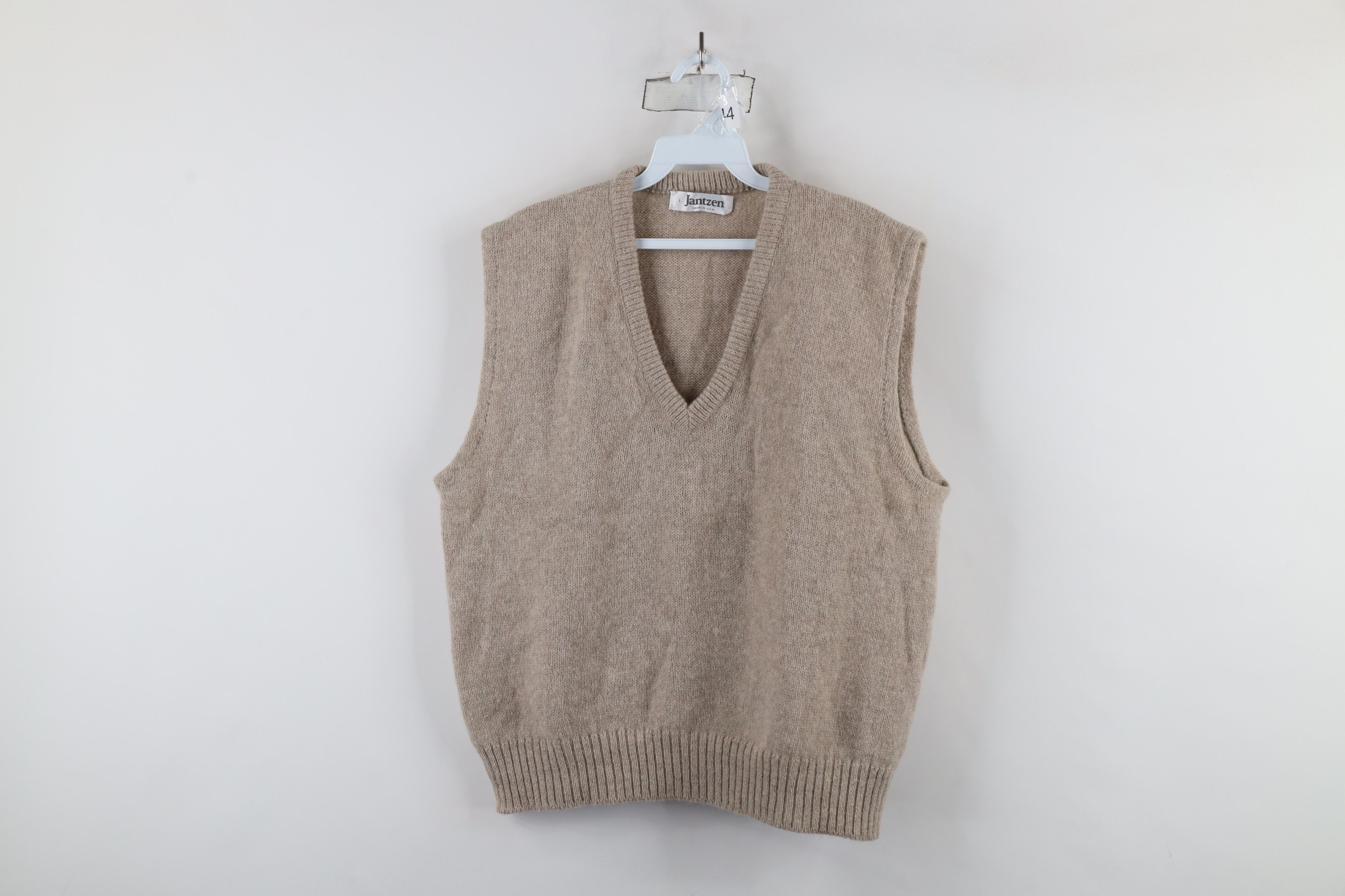 Vintage Vintage 70s Streetwear Blend Knit Sweater Vest Beige USA Size US L / EU 52-54 / 3 - 1 Thumbnail