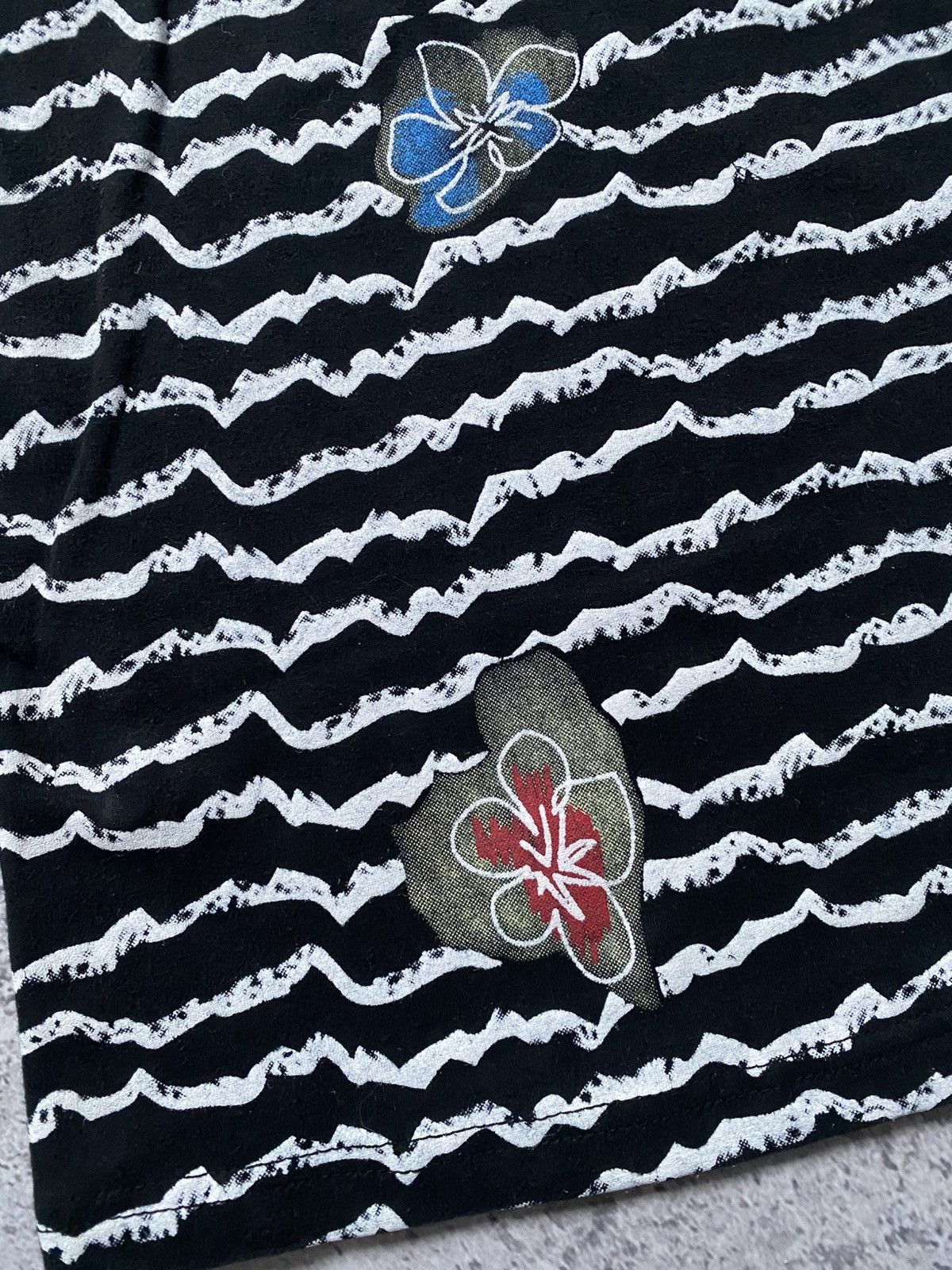 John Galliano John Galliano Flower All Over Print Long Sleeve Floral Shirt Size XL / US 12-14 / IT 48-50 - 7 Thumbnail