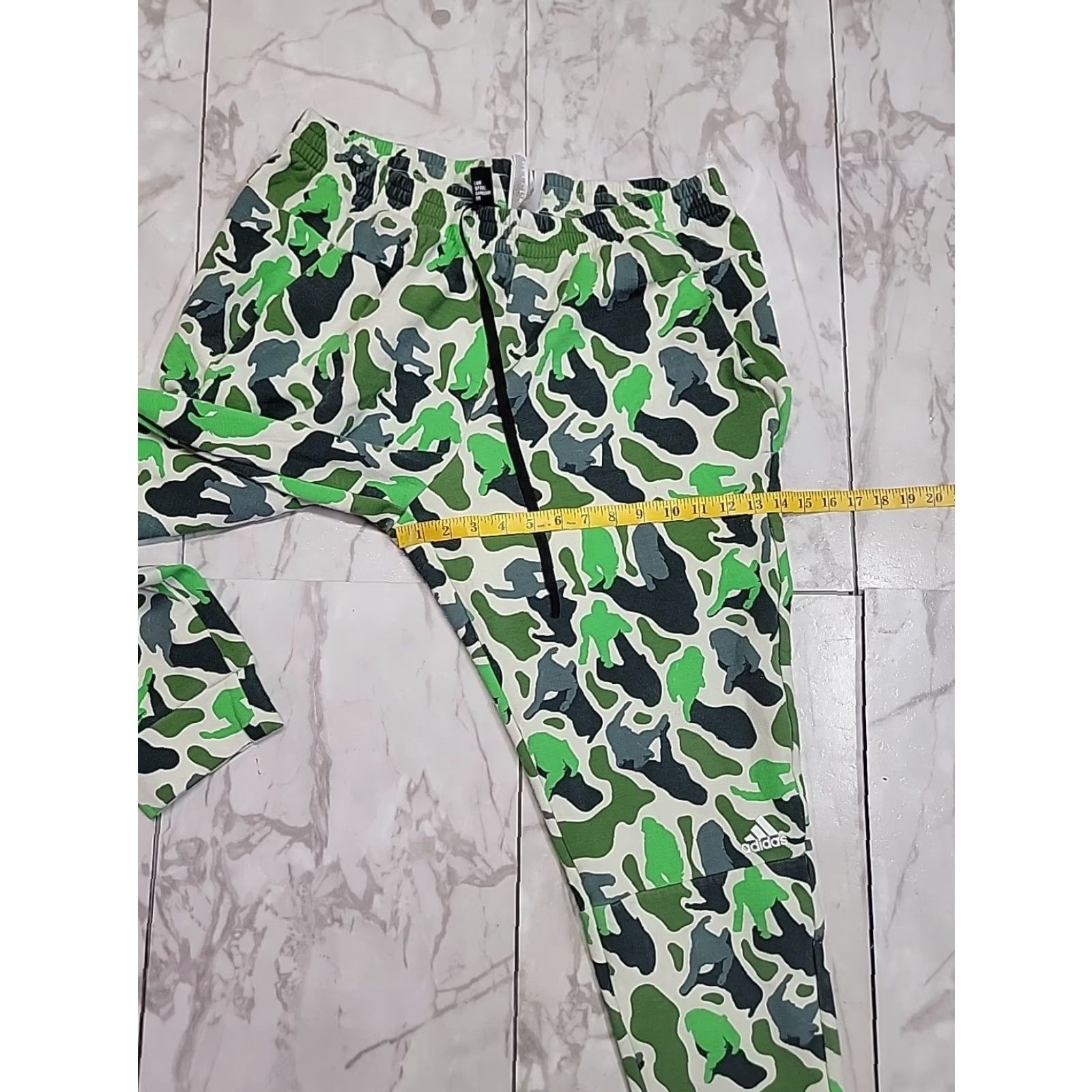 Adidas Pharrell NERD Green Camo Tapered Jogger Sweatpants Men's XL