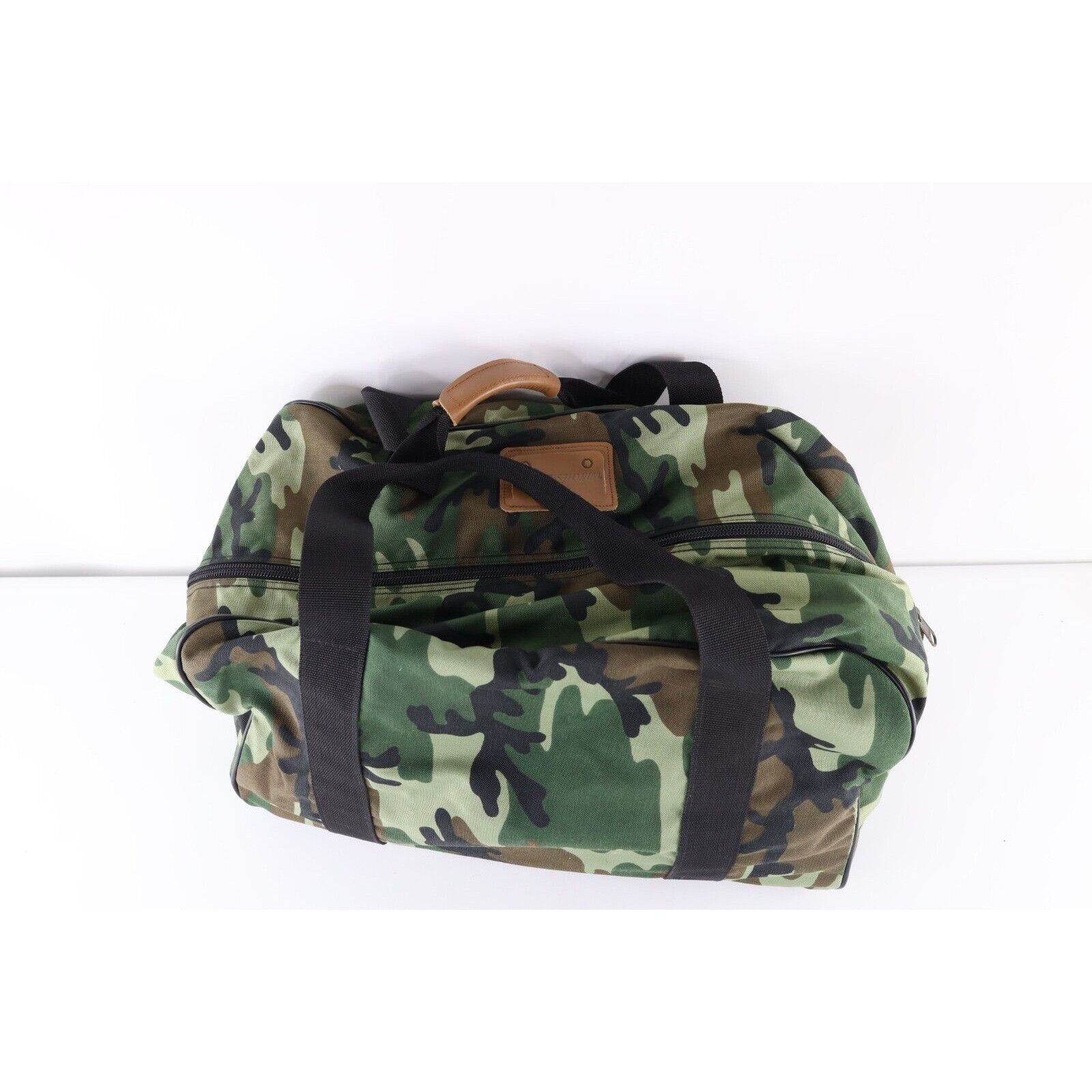 Vintage × Winchester Vintage 90s Winchester Spell Out Camouflage Duffel Bag Size ONE SIZE - 9 Thumbnail