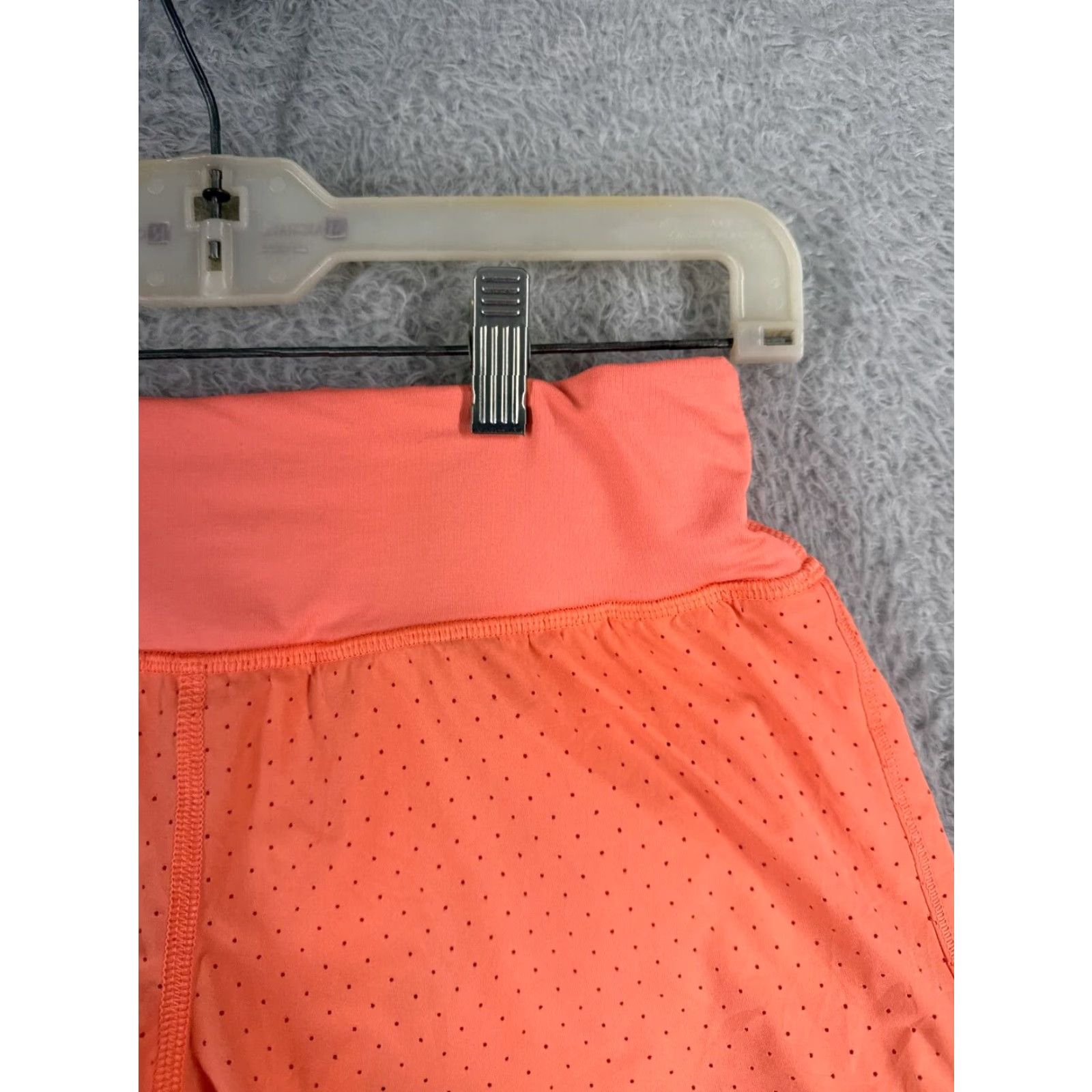 Lululemon Lululemon Shorts Women 4 Orange Final Lap Short 2.5" Luxtreme Run W7AEGS Size 27" / US 4 / IT 40 - 5 Thumbnail
