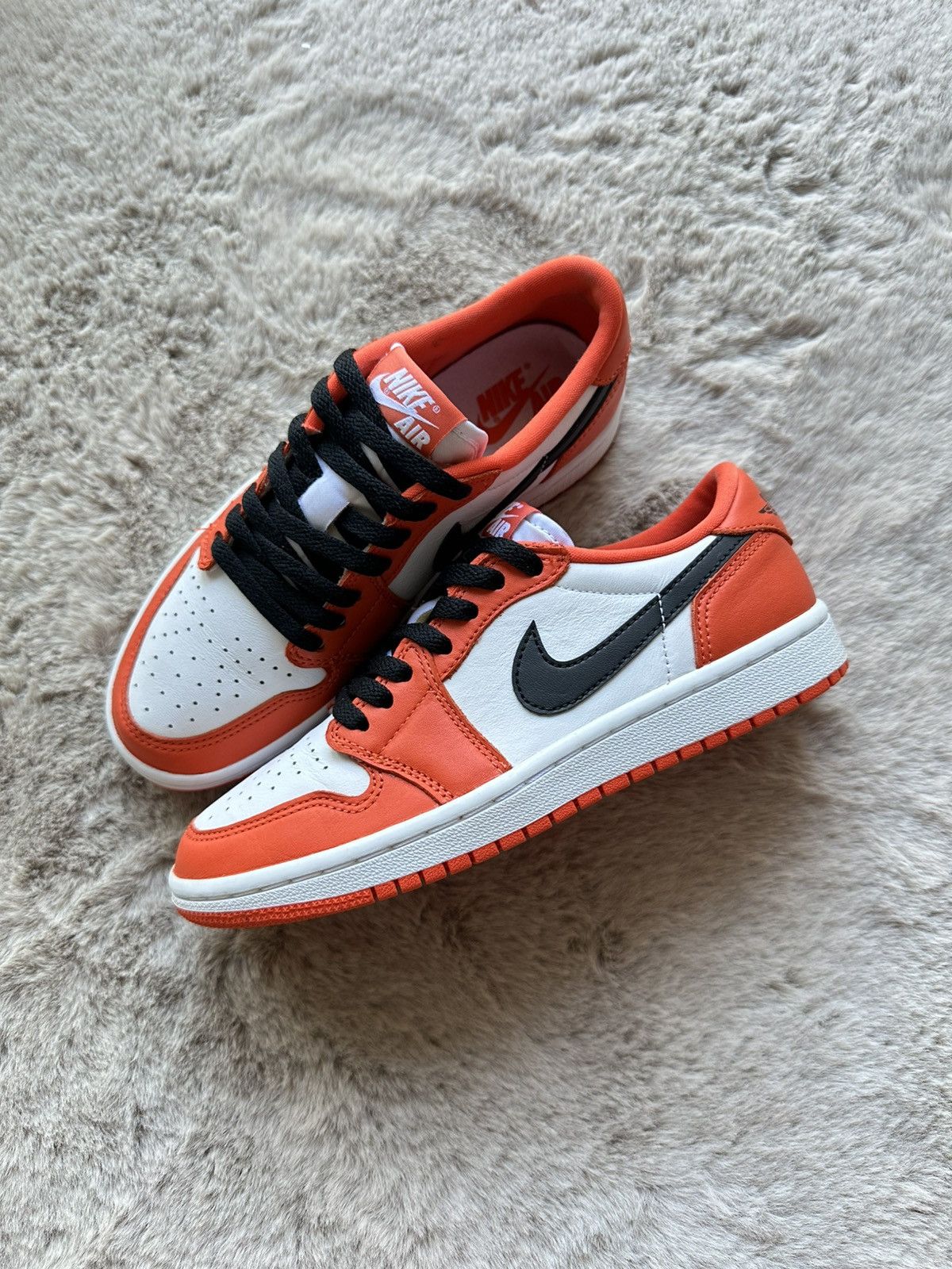 Jordan Brand Nike Air Jordan 1 Retro Low OG Starfish Sneakers 7US Size US 7 / IT 37 - 1 Thumbnail