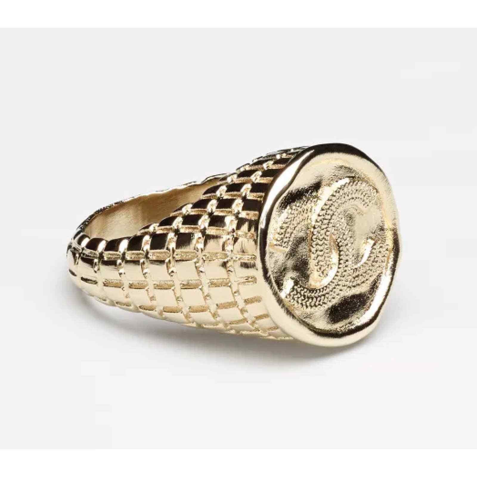 Chanel Chanel 22P Gold Circle Interlocking Fashion Finger Ring 54 7 Size ONE SIZE - 1 Thumbnail