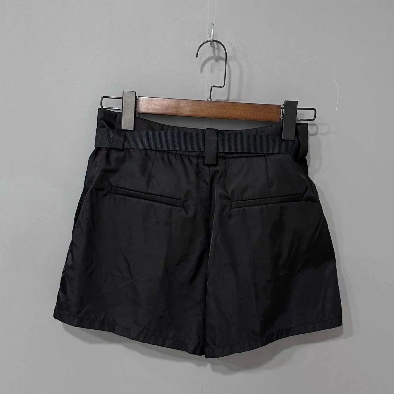 Prada PRADA Recycled Nylon Triangle Logo Blvck Shorts Size 26" / US 2 / IT 38 - 2 Thumbnail