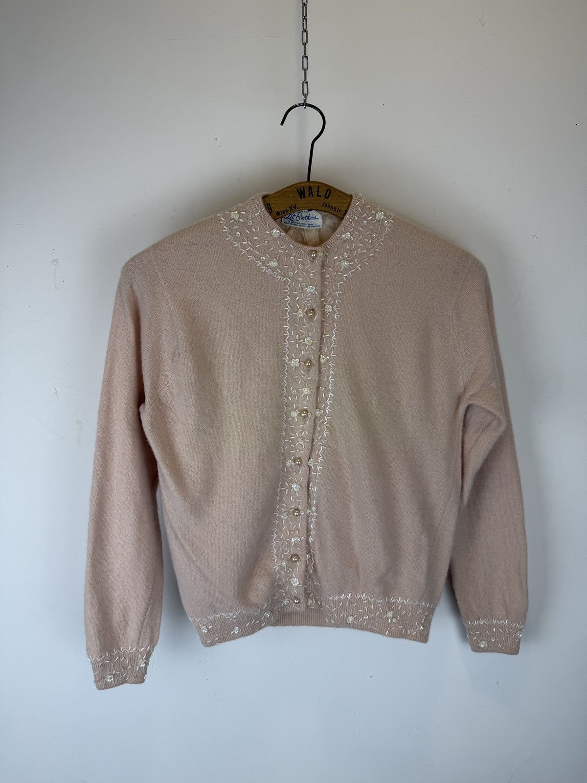 Vintage Vintage 1950s Lit Brothers Pink Beaded Wool Angora Cardigan Size S / US 4 / IT 40 - 1 Thumbnail
