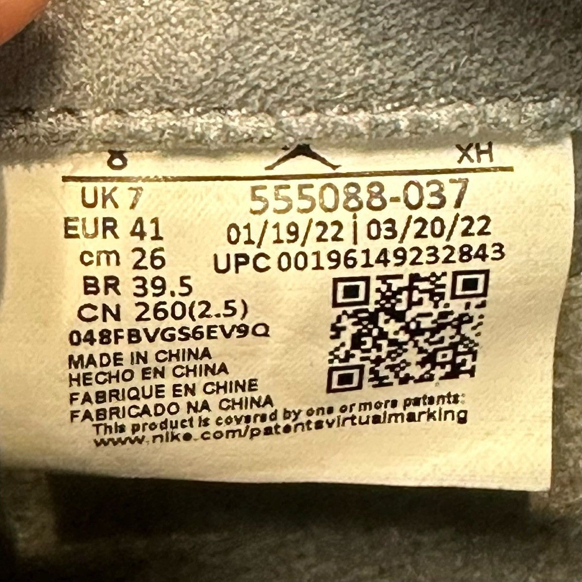 Jordan Brand × Nike Size 8 - Jordan 1 Retro High OG Stealth Size US 8 / EU 41 - 6 Thumbnail