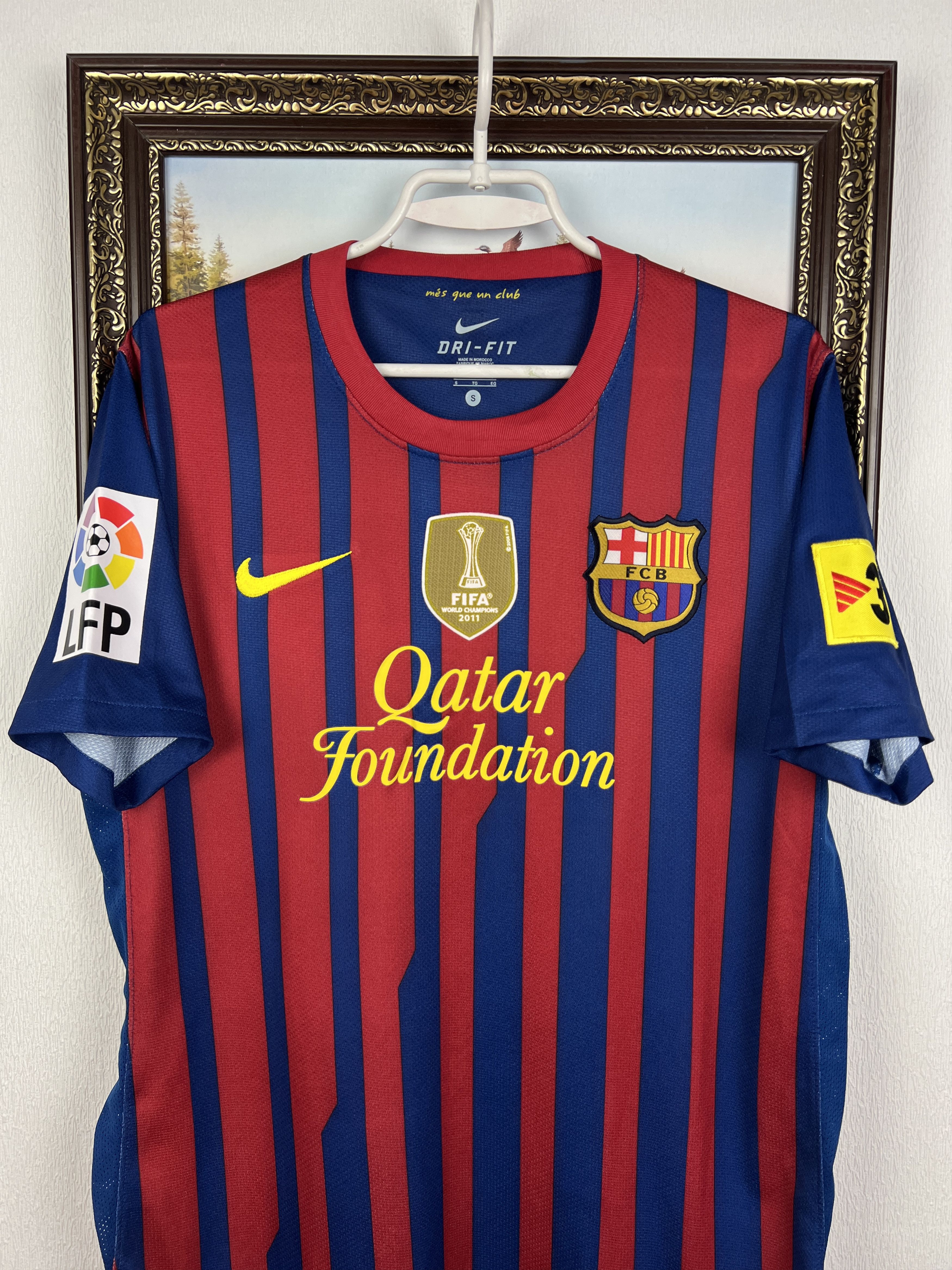 Nike Barcelona football shirt Replica Soccer Jersey Camiseta Size US S / EU 44-46 / 1 - 2 Thumbnail