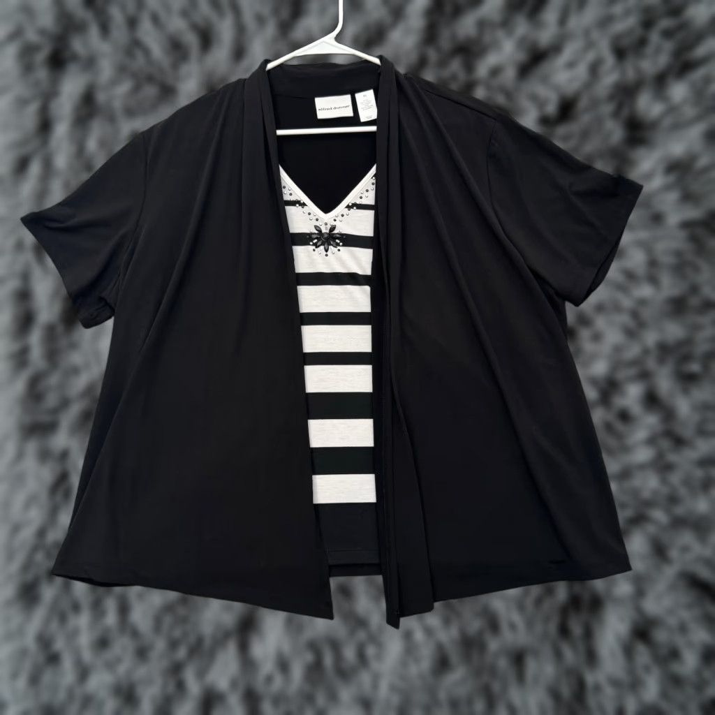Vintage Alfred Dunner Top XL Office Chic Blouse Women Black Short Sleeve Polyester Spandex Lagenlook Grandmacore Minimalist Art Teacher Size XL / US 12-14 / IT 48-50 - 1 Thumbnail