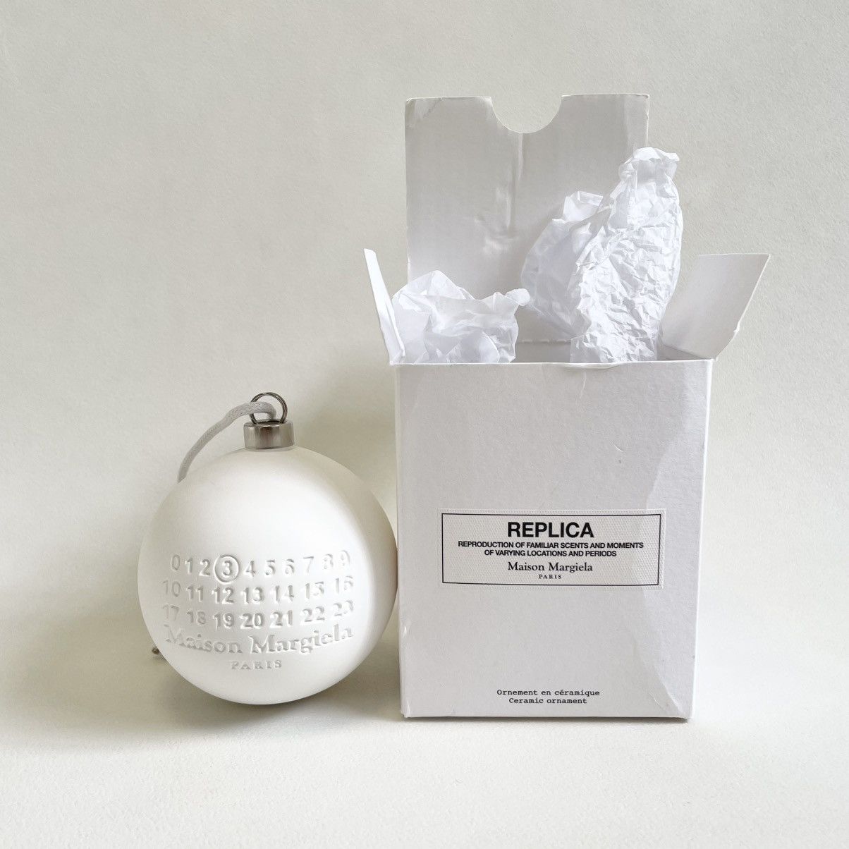 Maison Margiela White Porcelain ‘Christmas Tree Bauble’ Size ONE SIZE - 3 Thumbnail