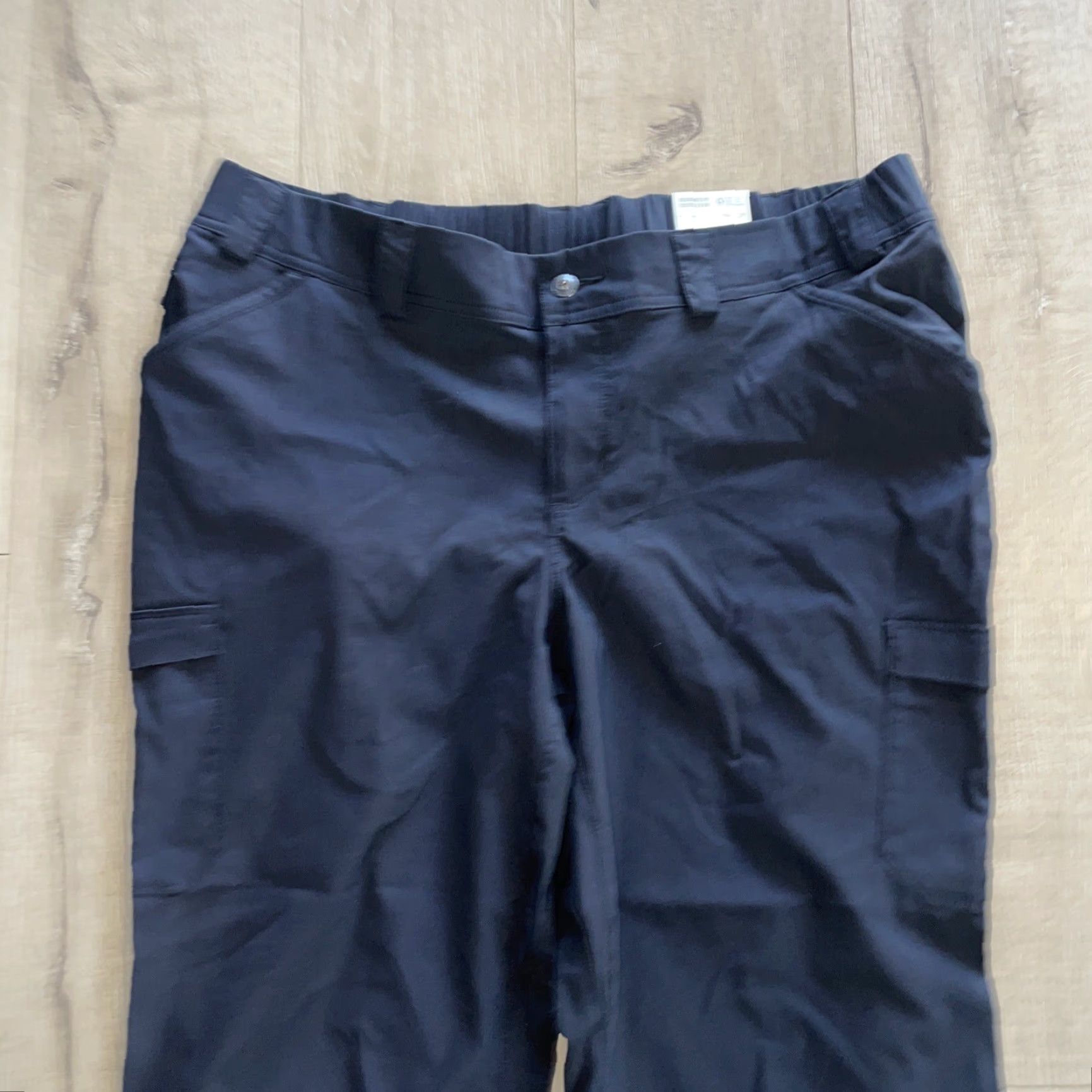 Duluth Trading Co Women's Plus Bootcut Pants Black 18W 32 Inseam