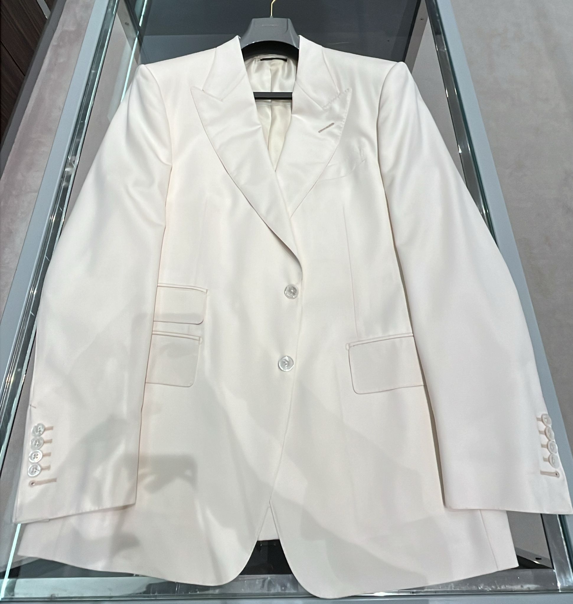 Tom Ford o1loc1c0426 JHSP01 Silk Wool Shelton Jacket in White Size US XL / EU 56 / 4 - 2 Thumbnail