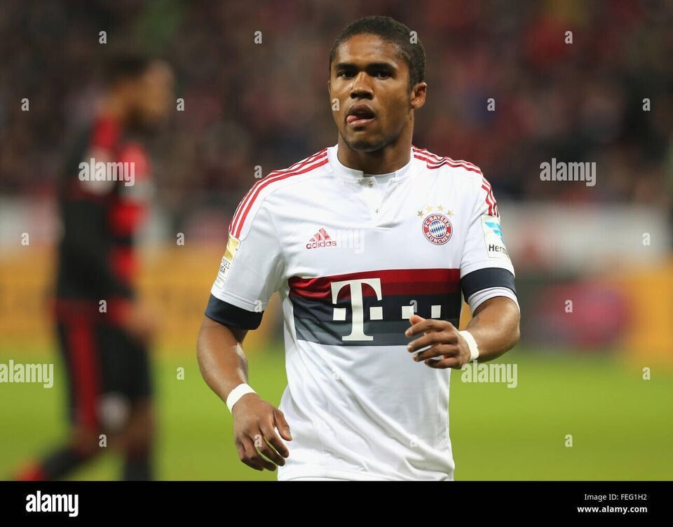 Bayern München 15-16 Goalkeeper Shirts Released - Footy Headlines
