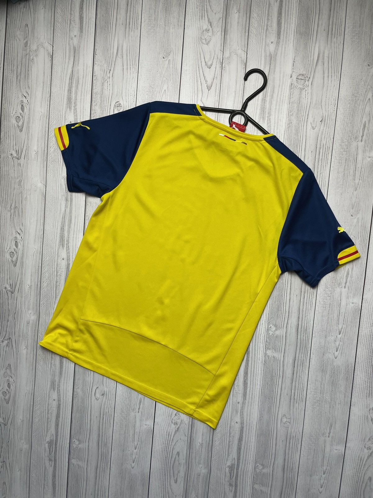 Vintage Vintage Arsenal soccer jersey size S yellow puma Size US S / EU 44-46 / 1 - 6 Thumbnail