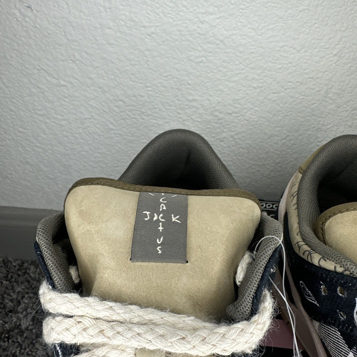 Nike Size 10 - Nike Travis Scott x SB Dunk Low Cactus Jack Size US 10 / EU 43 - 9 Thumbnail
