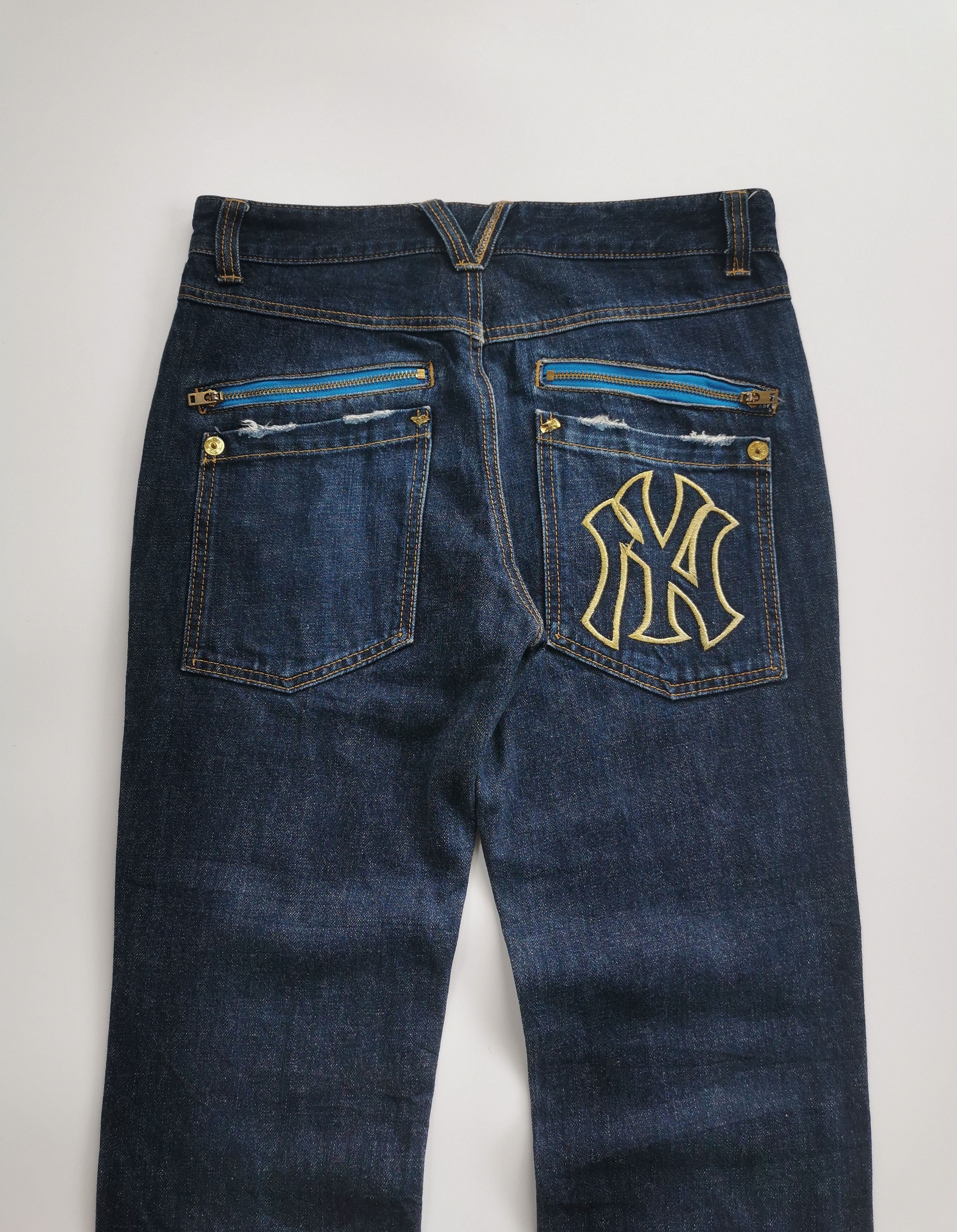 Kith × New Era × New York Yankees VINTAGE New York Yankees MLB Distressed Jeans Red Stripe Size US 30 / EU 46 - 10 Thumbnail