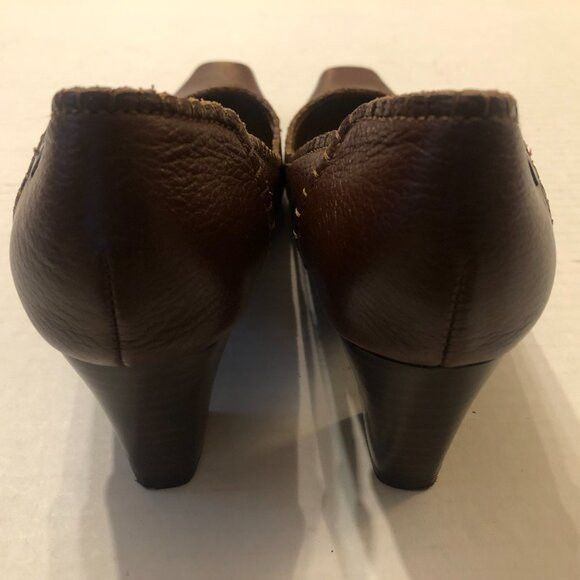 Etienne Aigner Etienne Aigner women's leather pump shoes size: 5 1/2M Size US 5.5 / IT 35.5 - 7 Thumbnail