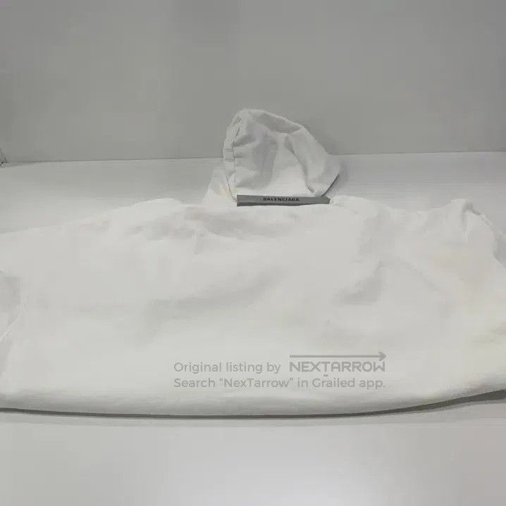 Balenciaga Balenciaga White Casual Hoodie with Heart Print. Size US S / EU 44-46 / 1 - 9 Thumbnail