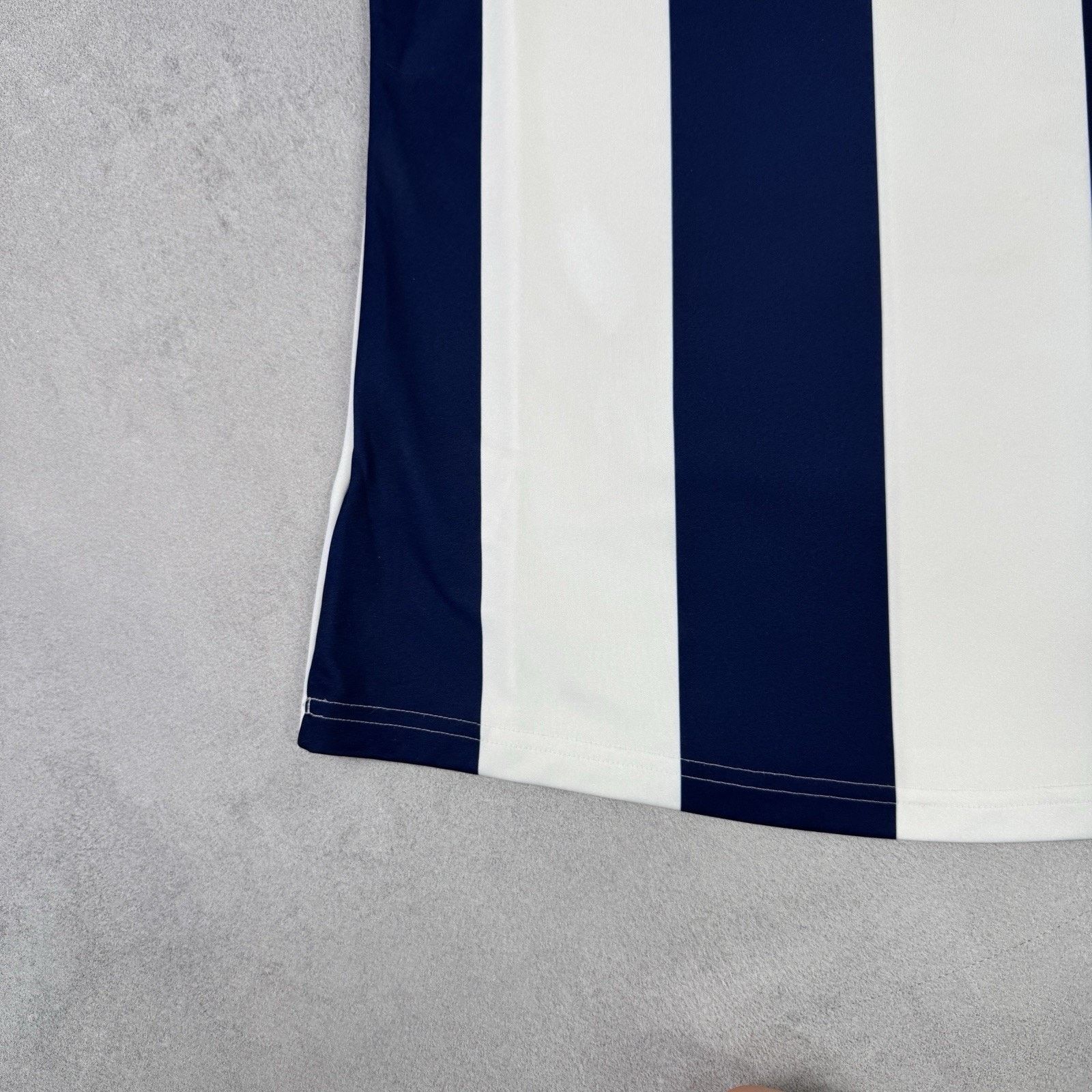 Adidas Vintage West Bromwich Albion 2013 2015 Soccer Jersey Size M Size US M / EU 48-50 / 2 - 18 Thumbnail